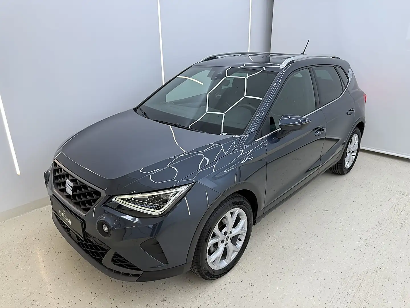 SEAT Arona FR Sport TSI DSG *LED*CarPlay*Tempomat*2023* Grau - 2