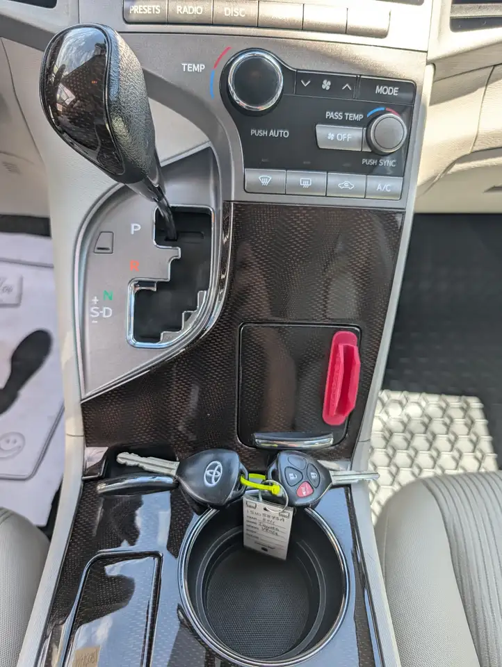 Toyota Venza снимка Toyota Venza