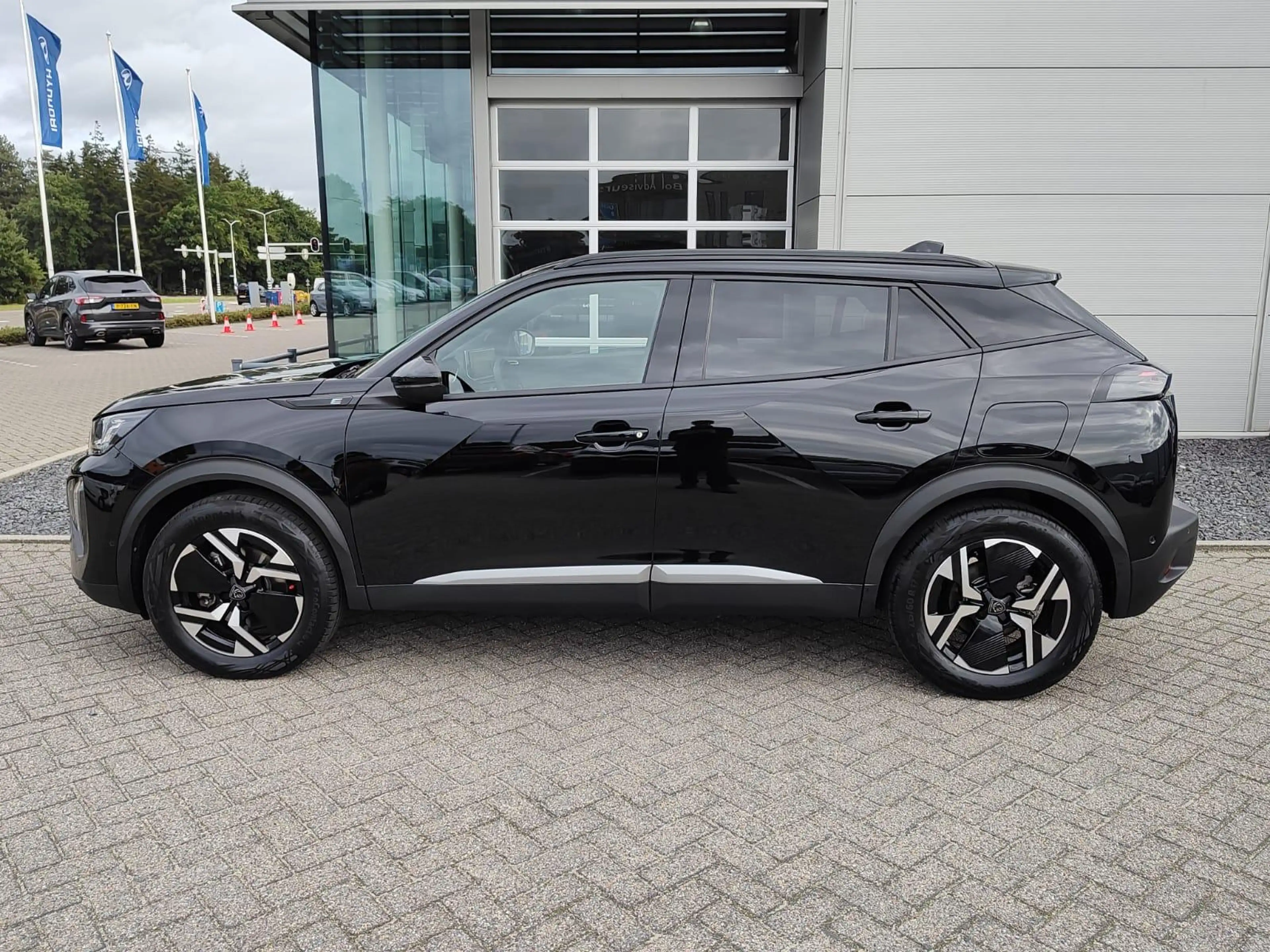 Peugeot e-2008 EV Allure Avantage 54 kWh SOH 96.9% | Navigatie | — photo 5