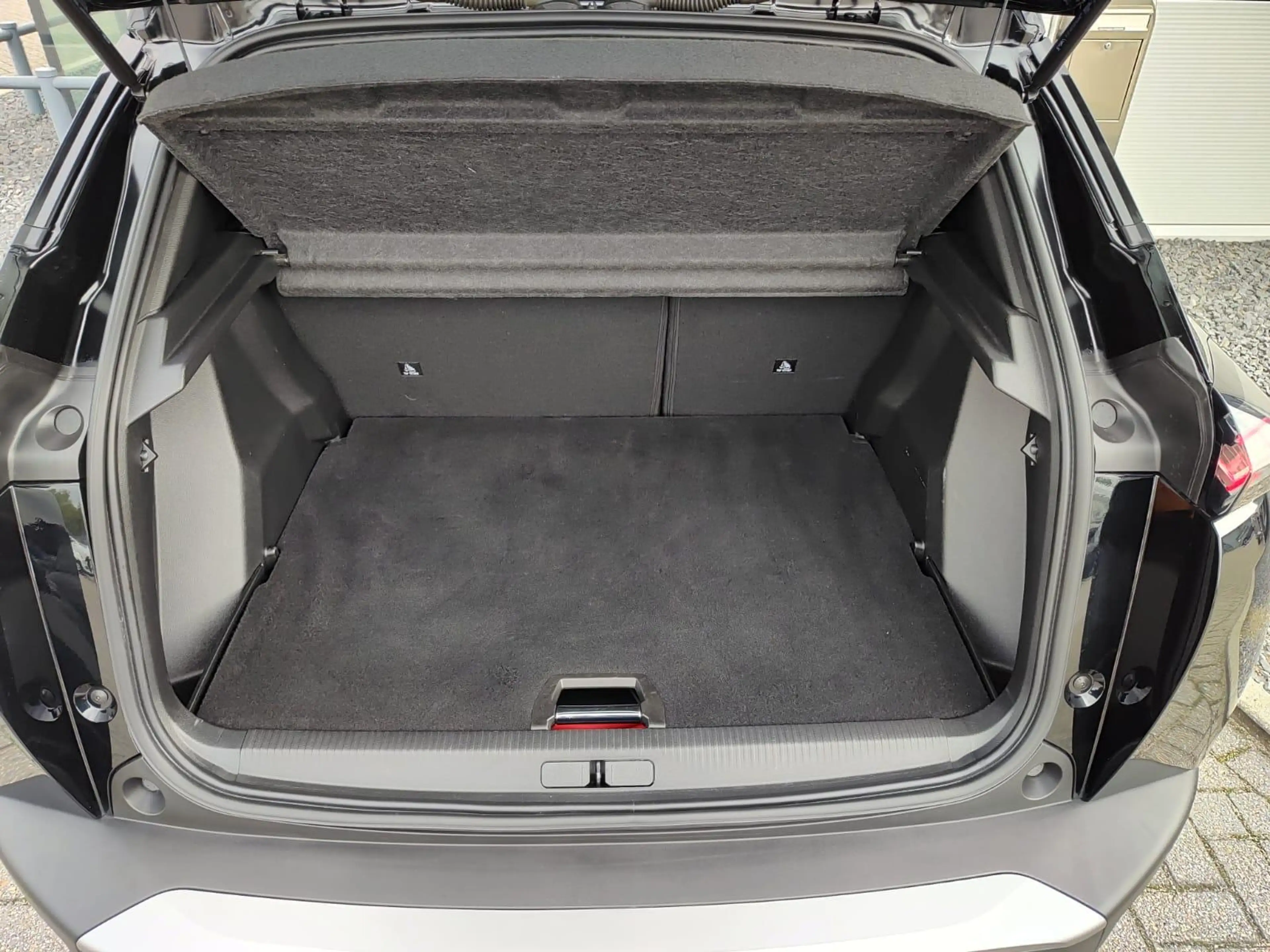 Peugeot e-2008 EV Allure Avantage 54 kWh SOH 96.9% | Navigatie | — photo 13