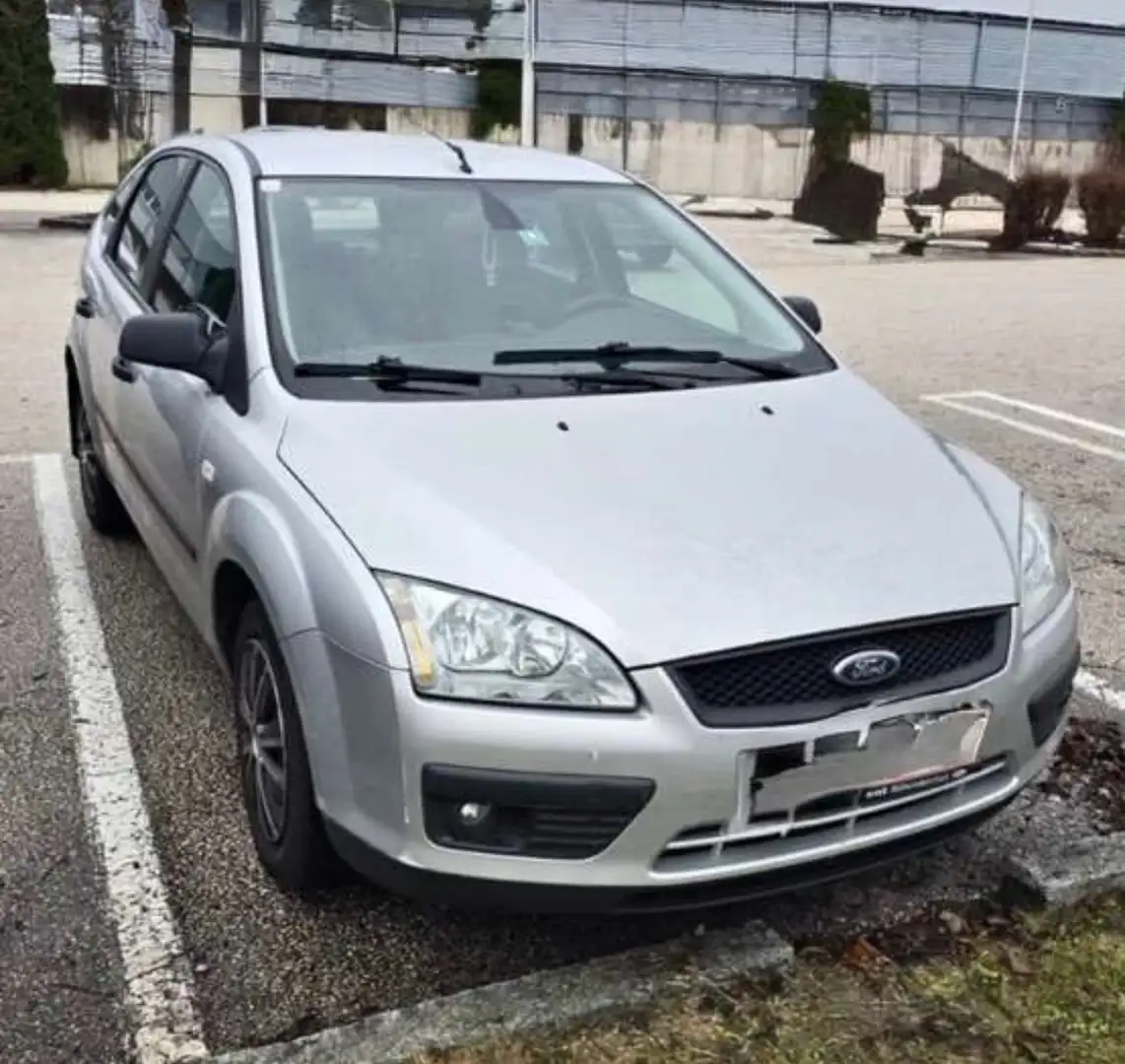 Ford Focus Ghia 1,6 TDCi - 2