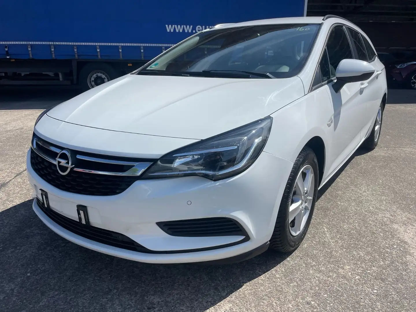 Opel Astra K Sports Tourer Edition/LED/PDC/SHZ/NAVI/ Weiß - 1