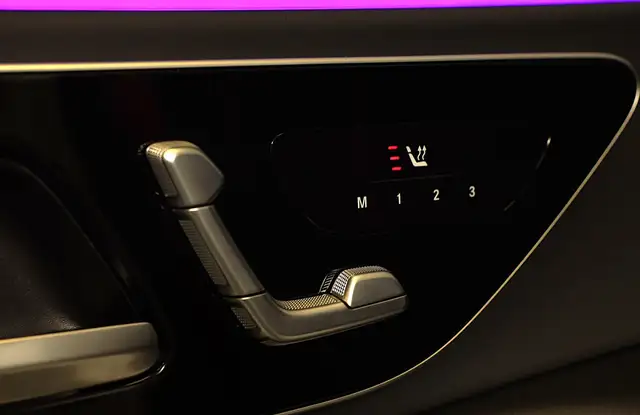 Mercedes-Benz E-Class view 14
