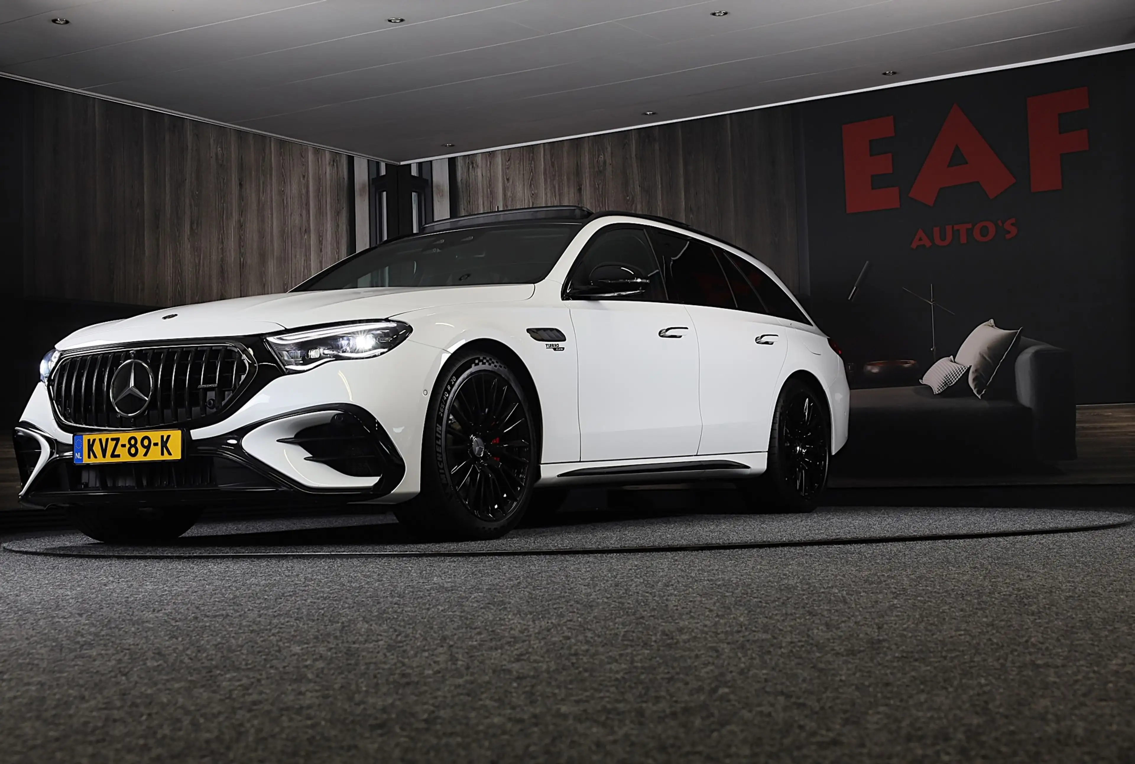 Mercedes-Benz E 53 AMG Estate 4MATIC+ / Hyperscreen / Head Up / Performan — photo 4