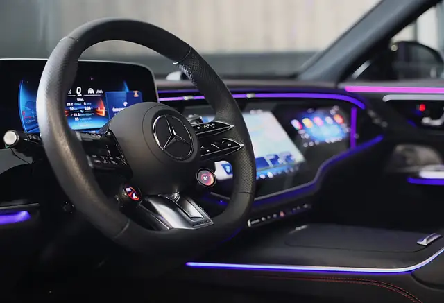 Mercedes-Benz E-Class view 27