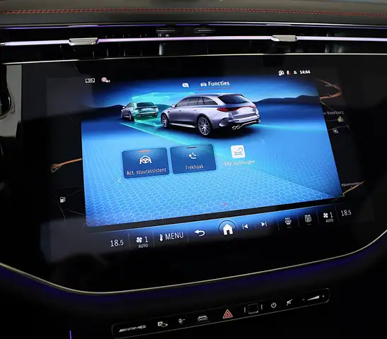 Mercedes-Benz E-Class view 10