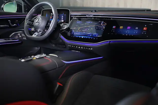 Mercedes-Benz E-Class view 6