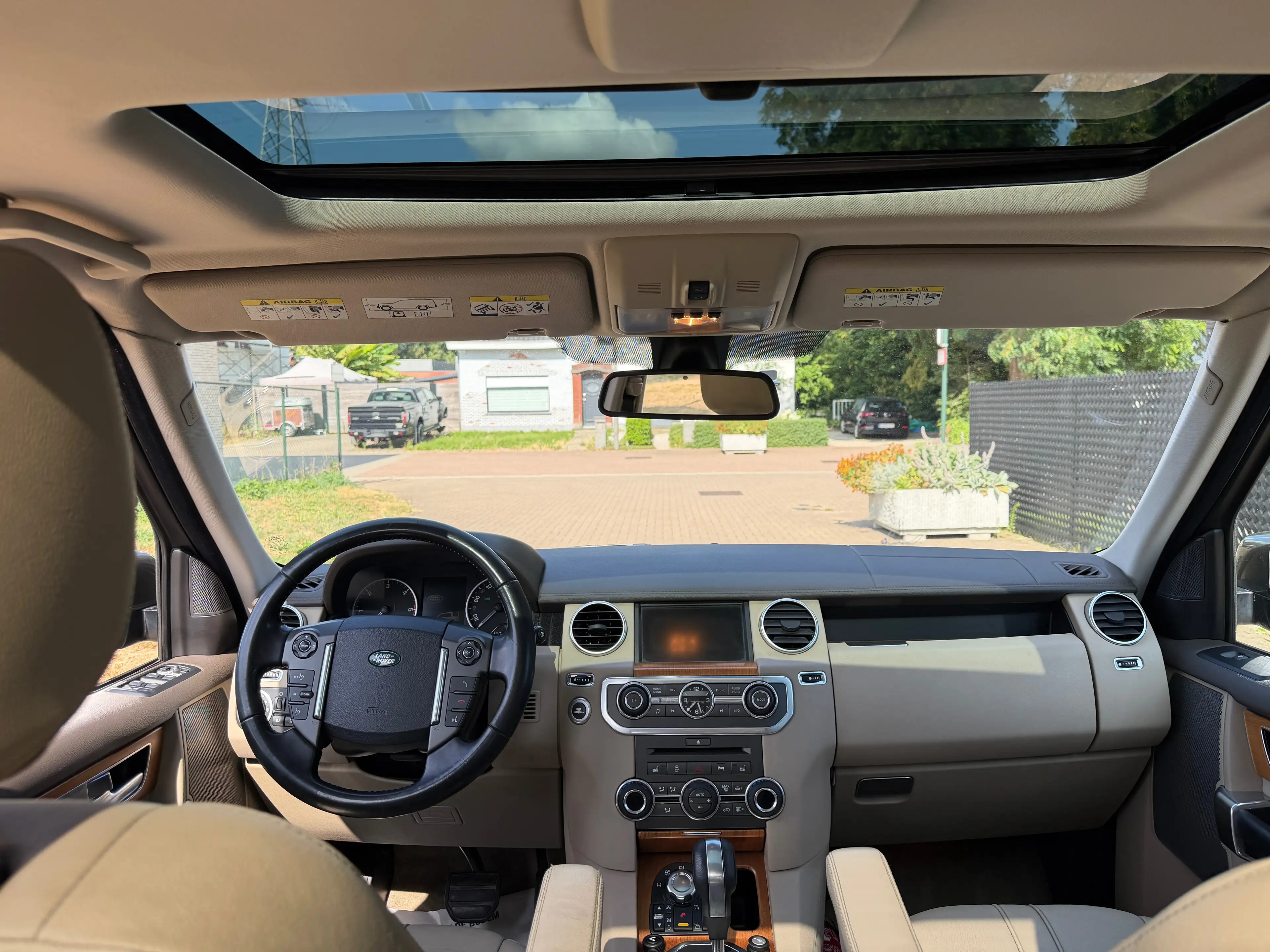 Land Rover Discovery Discovery 3.0 SdV6 SE — photo 13