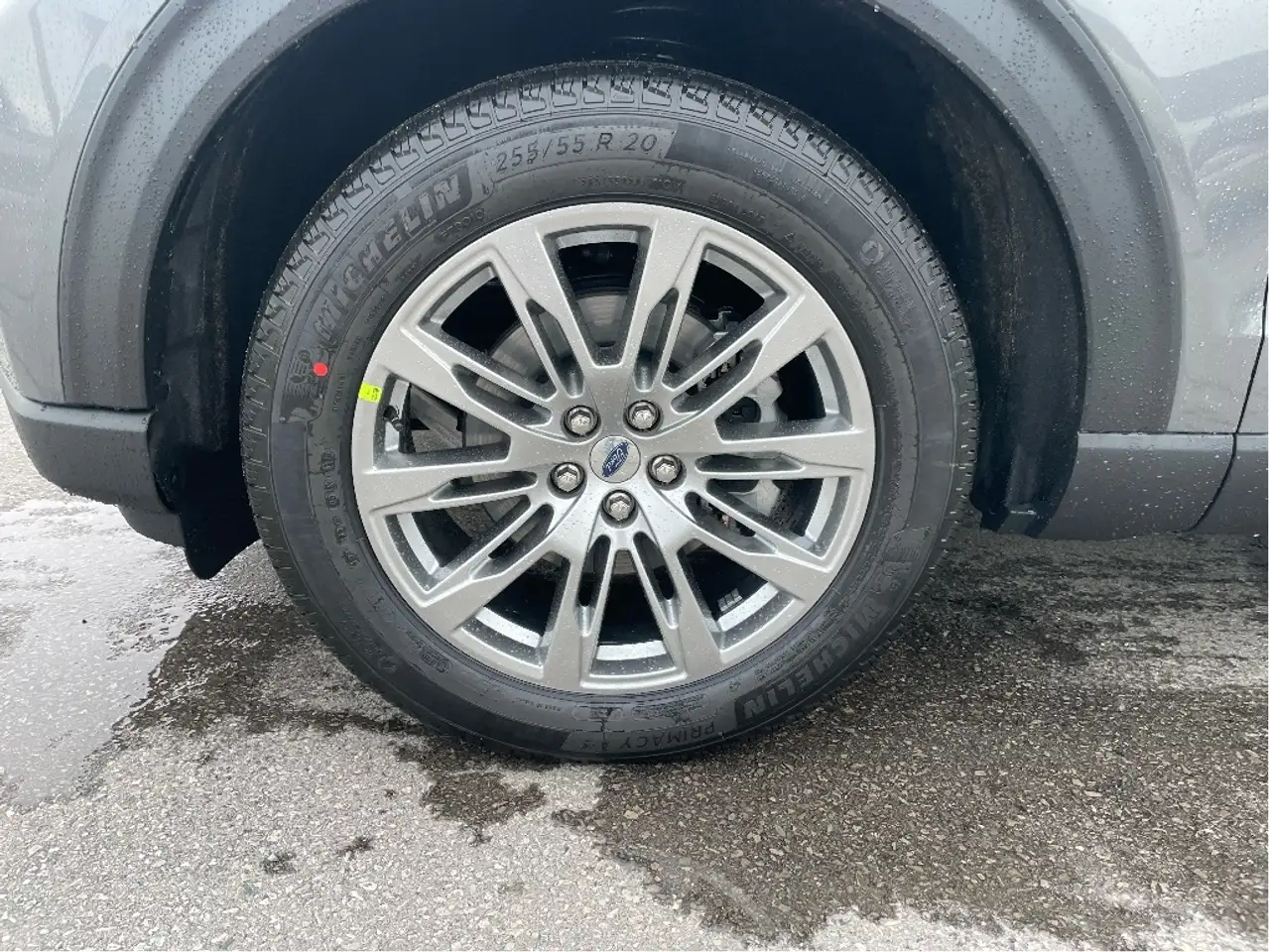 Ford Explorer снимка Ford Explorer