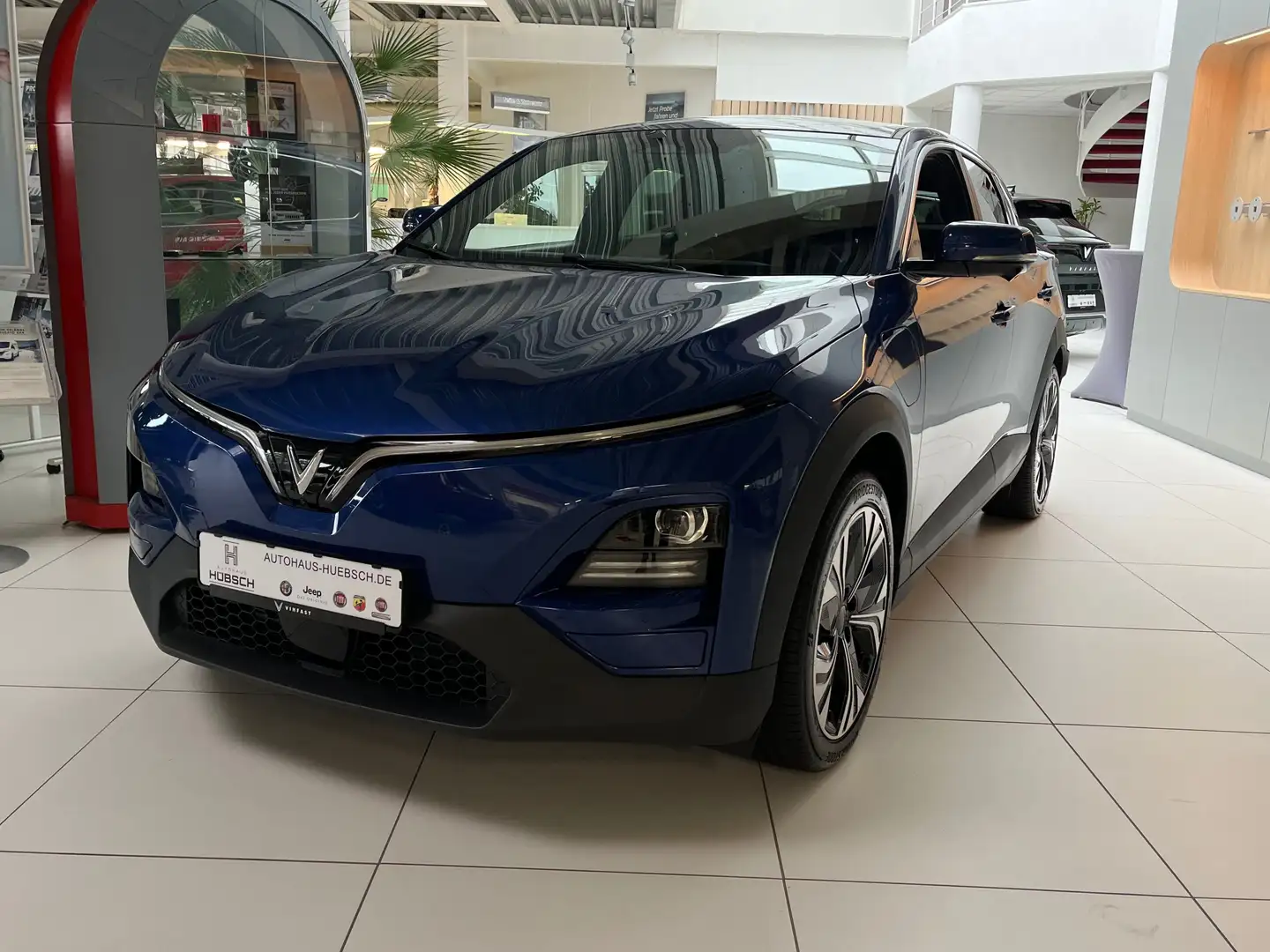 VinFast VF 6 VF6 59,6 kWh Plus ab 229€ mtl. Leasen! Blau - 1