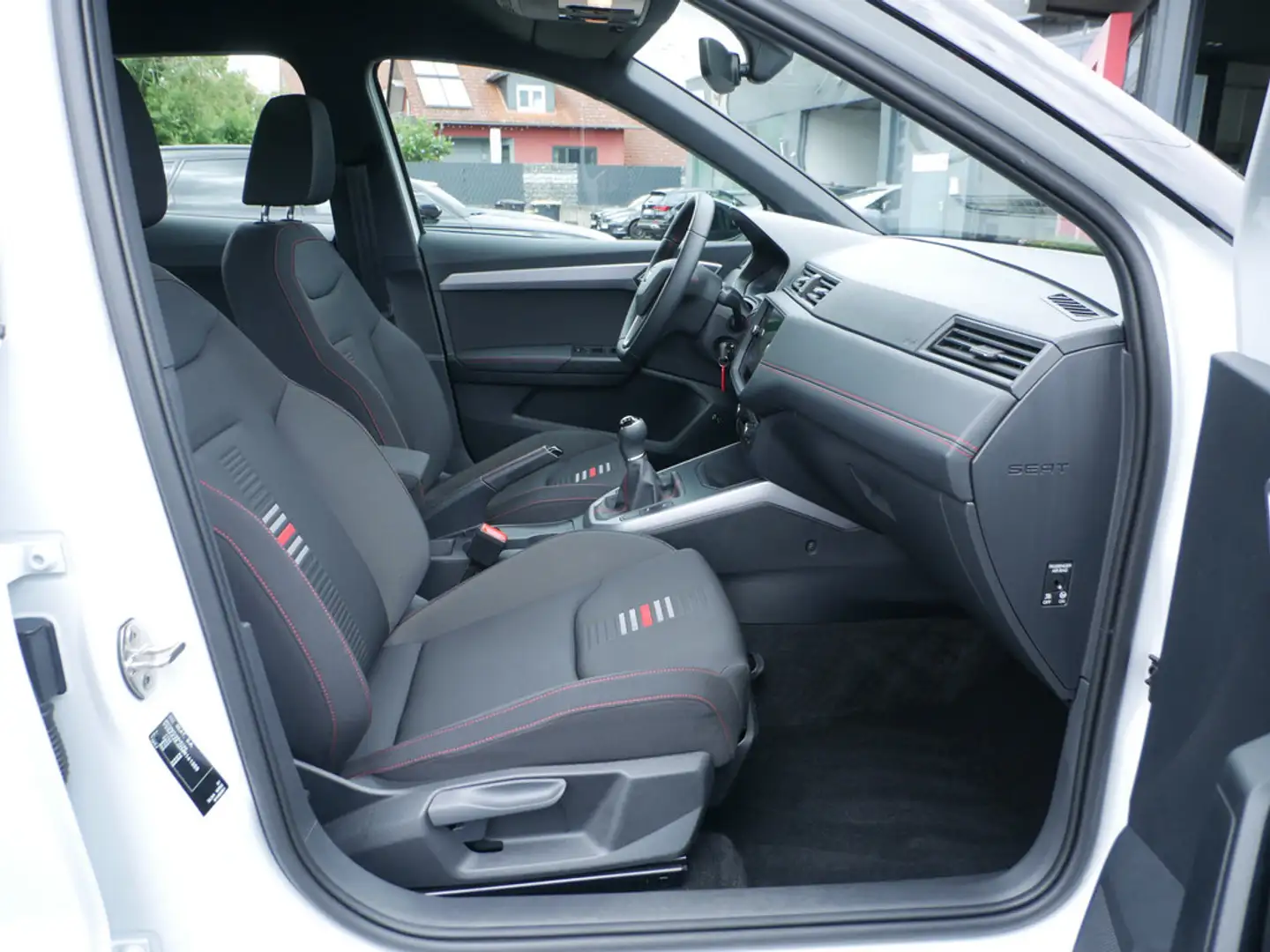 SEAT Arona 1.0 TSI FR Beats SHZ NAVI AHK ACC LED Weiß - 2