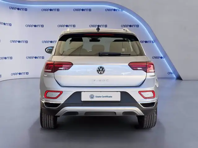 Volkswagen T-Roc view 5