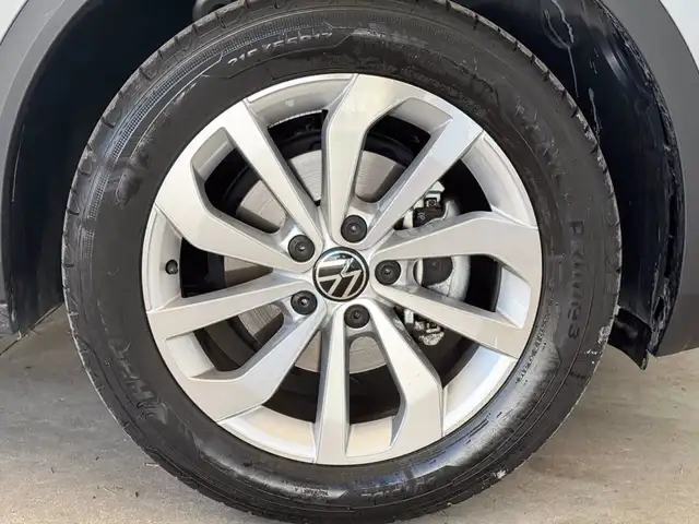 Volkswagen T-Roc view 15