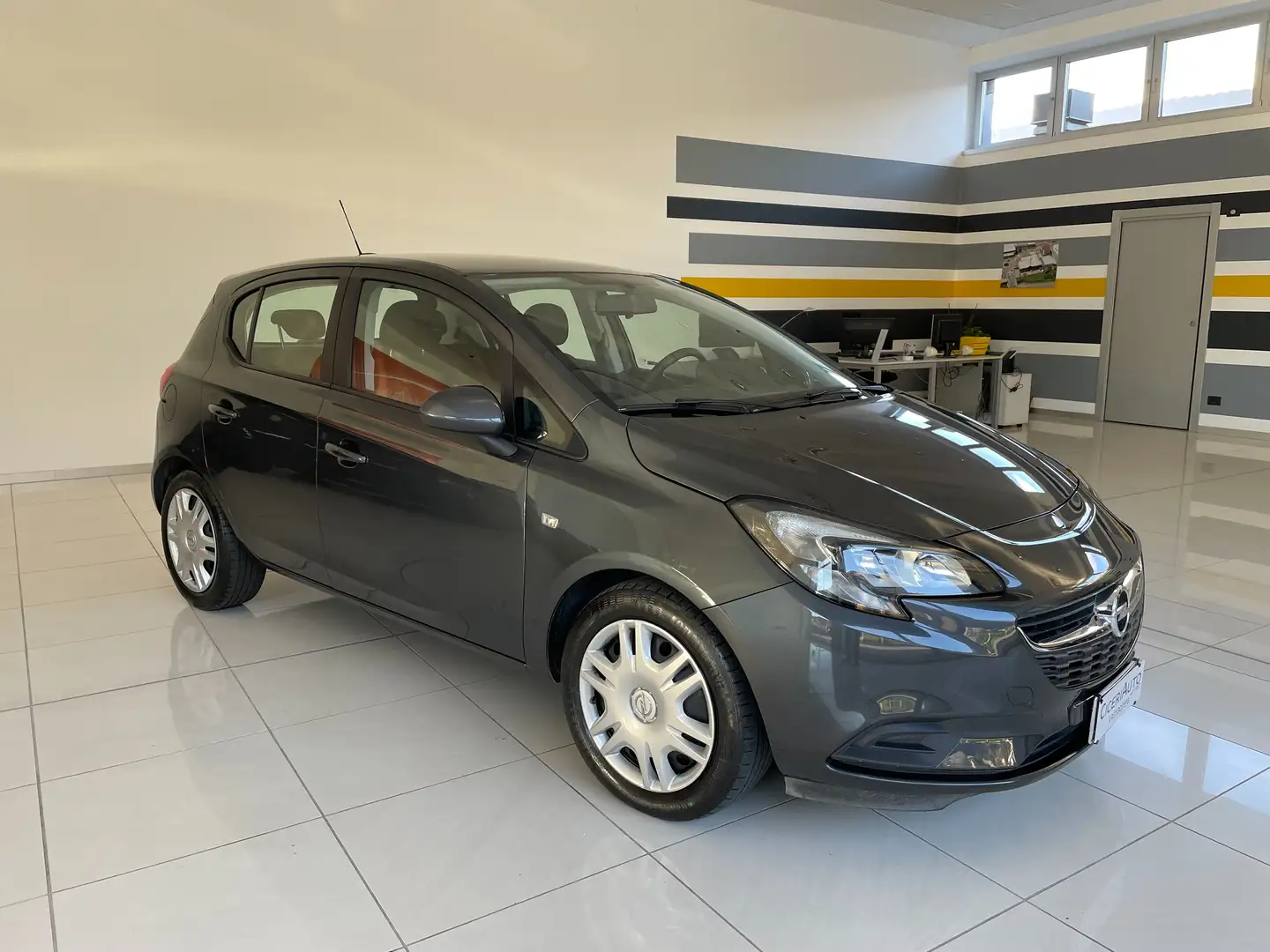 Opel Corsa 5p 1.4 Advance (n-joy) Gpl 90cv Grijs - 1