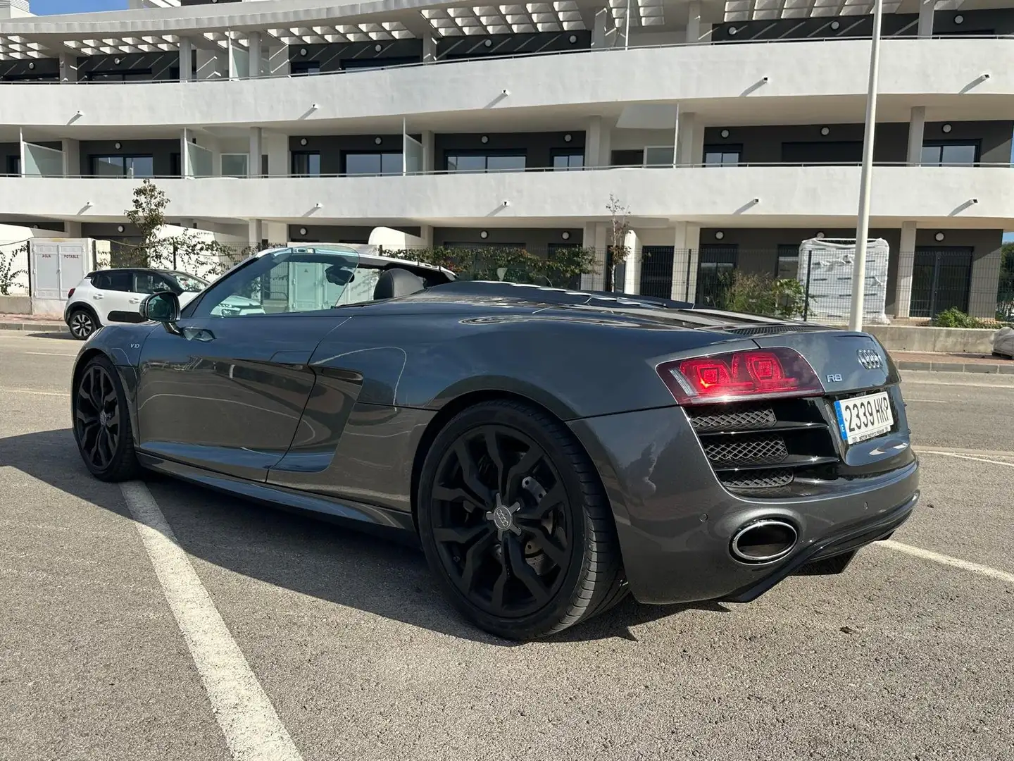 Audi R8 Spyder 5.2 FSI quattro Gris - 2