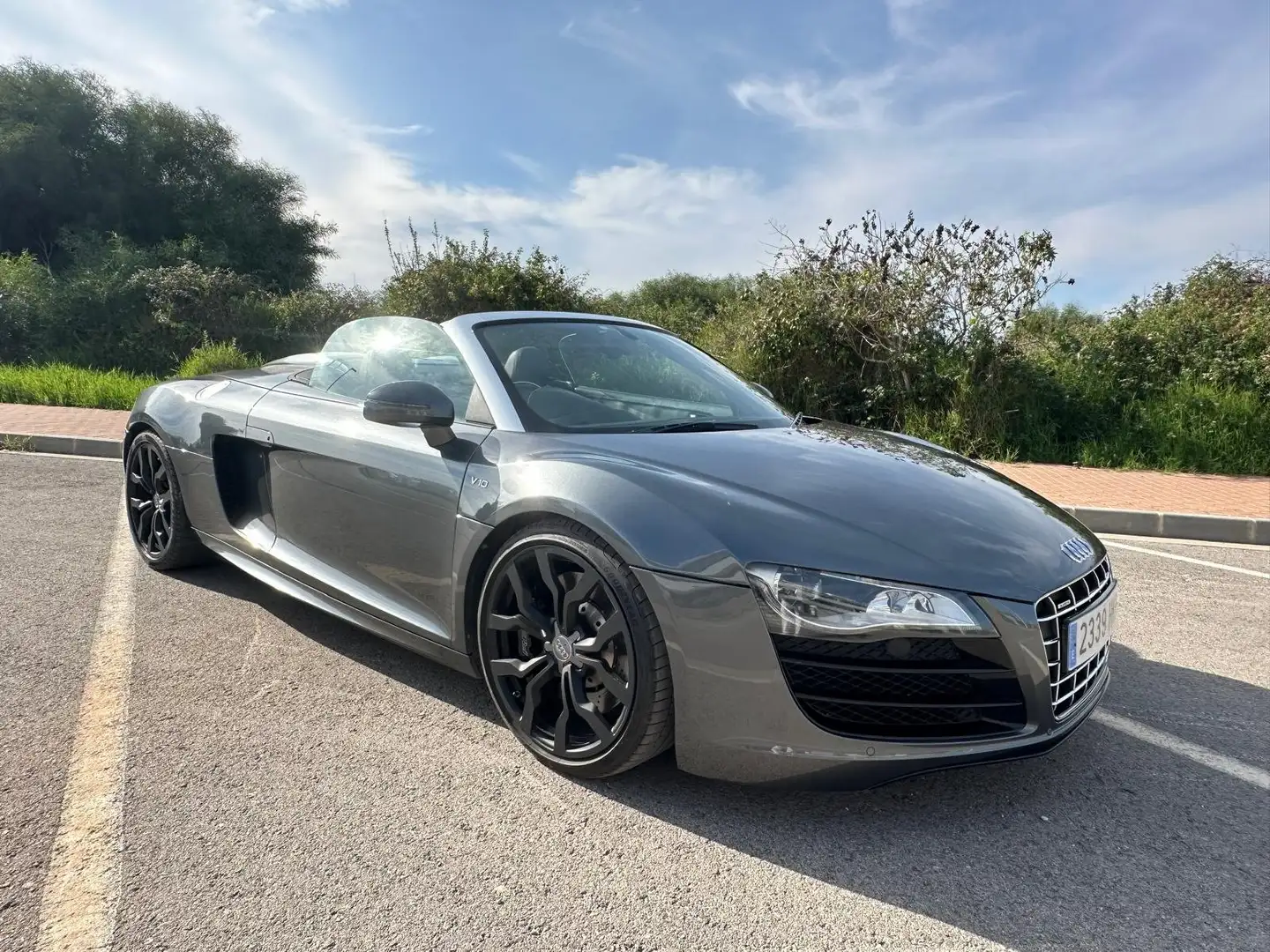 Audi R8 Spyder 5.2 FSI quattro Gris - 1
