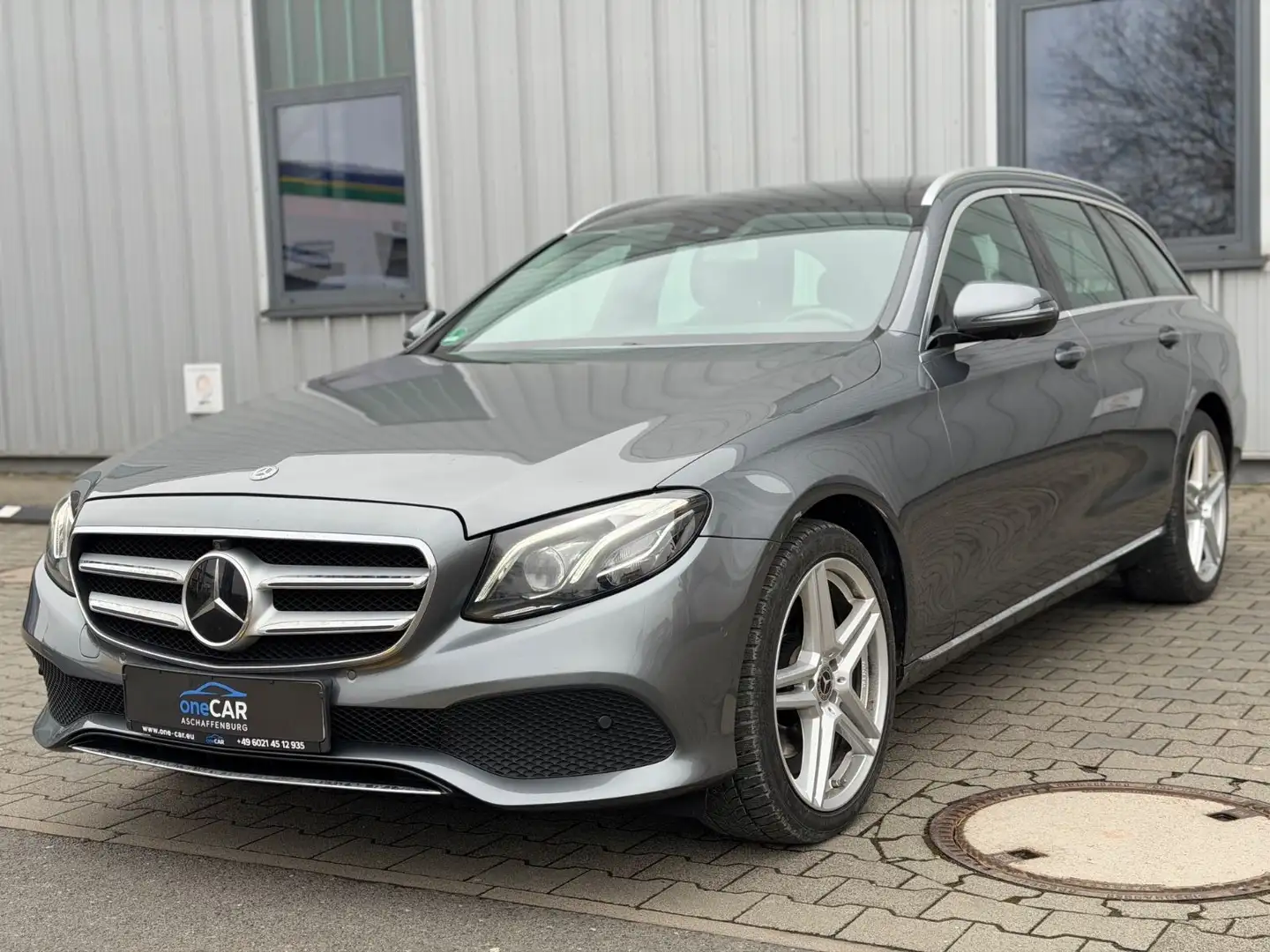Mercedes-Benz E 220 d T 4Matic Pano 360°  Multibeam Distronic Gris - 2