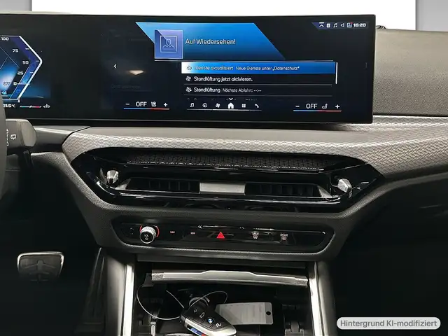 BMW 3 Series view 8