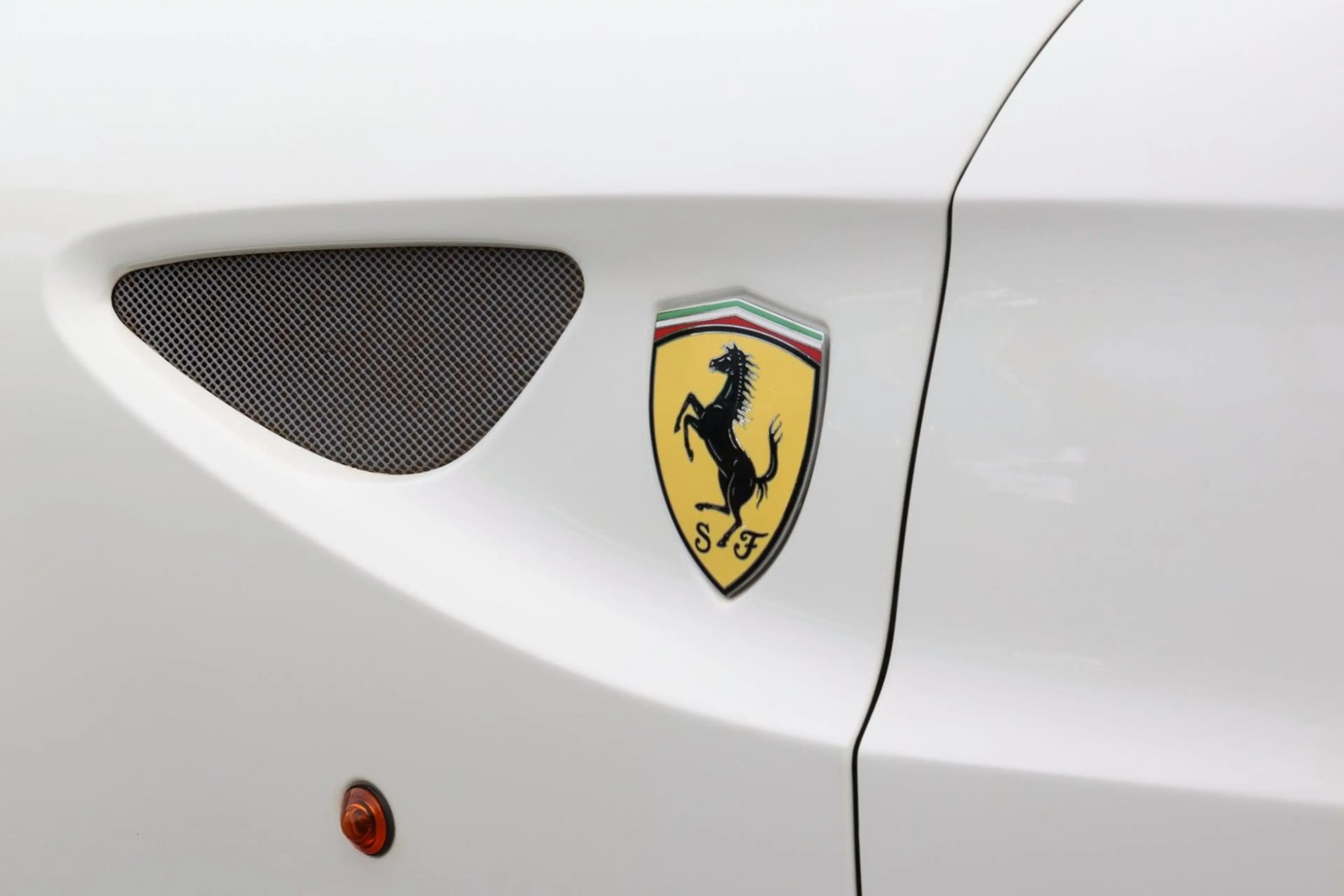 Ferrari FF 6.3 V12 AWD Ferrari Garantie bis 5/27 — photo 12
