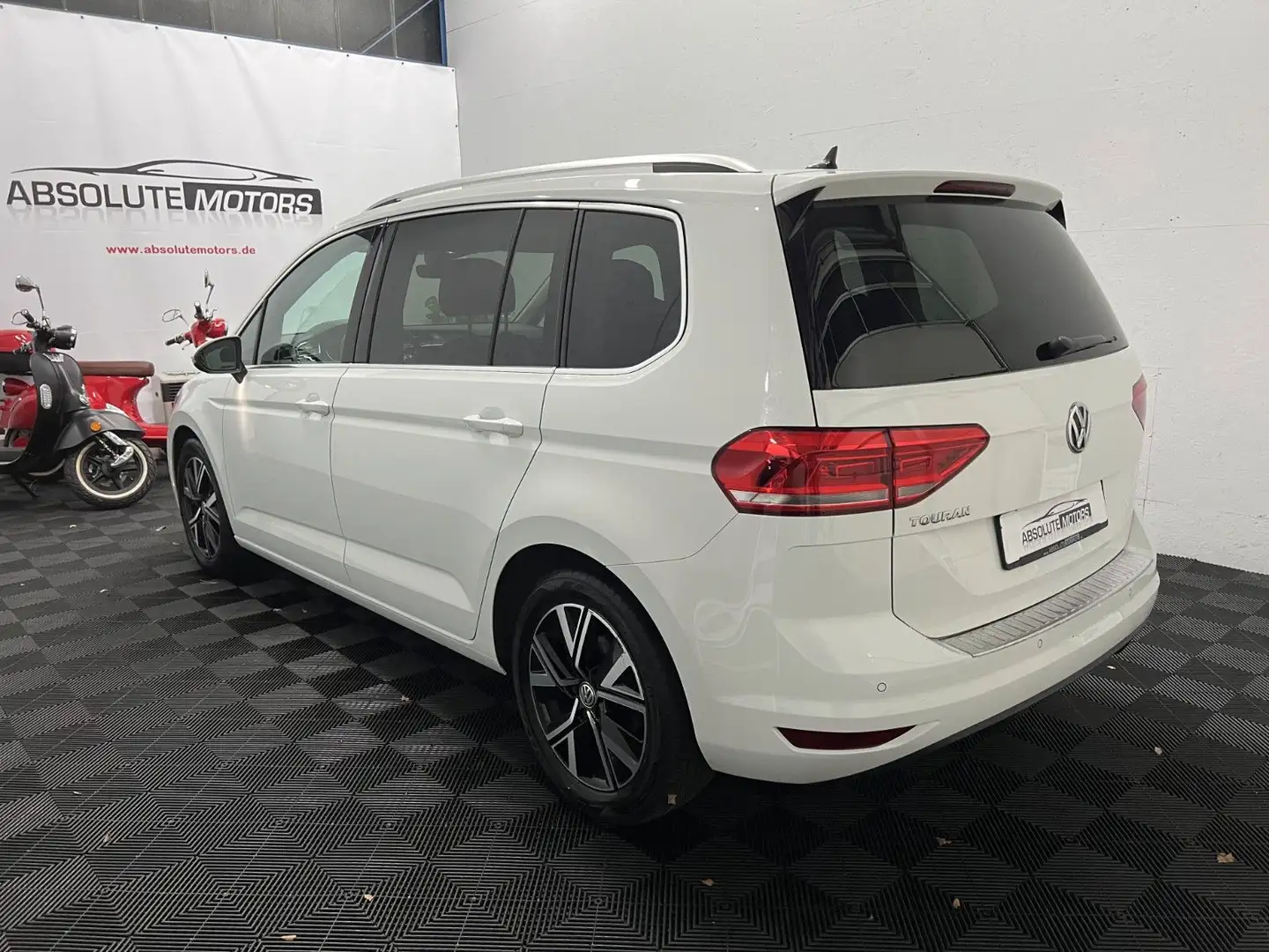 Volkswagen Touran Highline 1,5TSI ACT *AHK *LED *ACC *1.Hd Weiß - 2