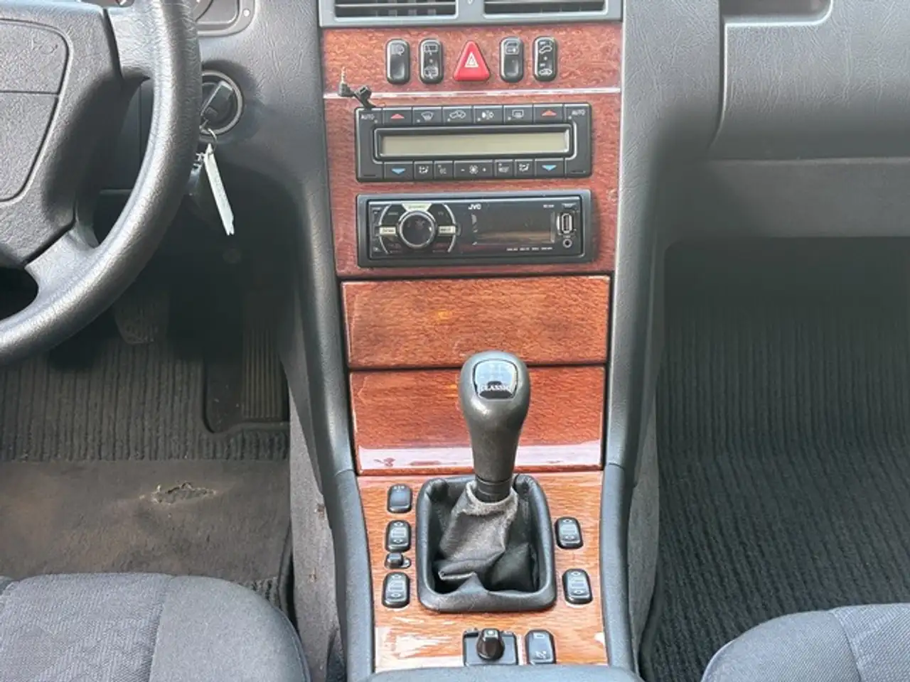 Mercedes-Benz E 230 T Classic * Klima * HU neu *, foto 12
