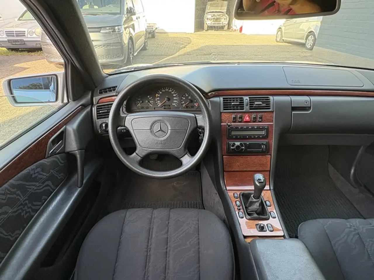 Mercedes-Benz E 230 T Classic * Klima * HU neu *, foto 11