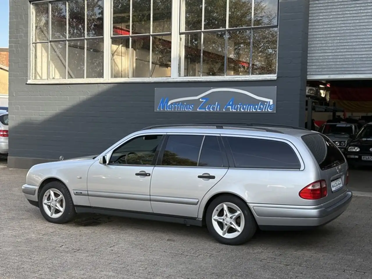 Mercedes-Benz E 230 T Classic * Klima * HU neu *, foto 5