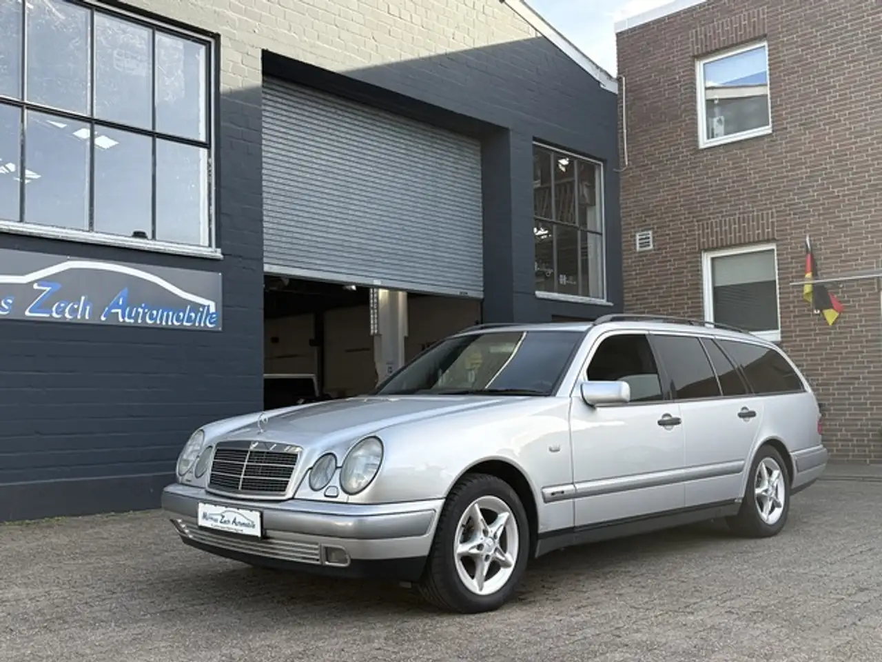 Mercedes-Benz E 230 T Classic * Klima * HU neu *, foto 2