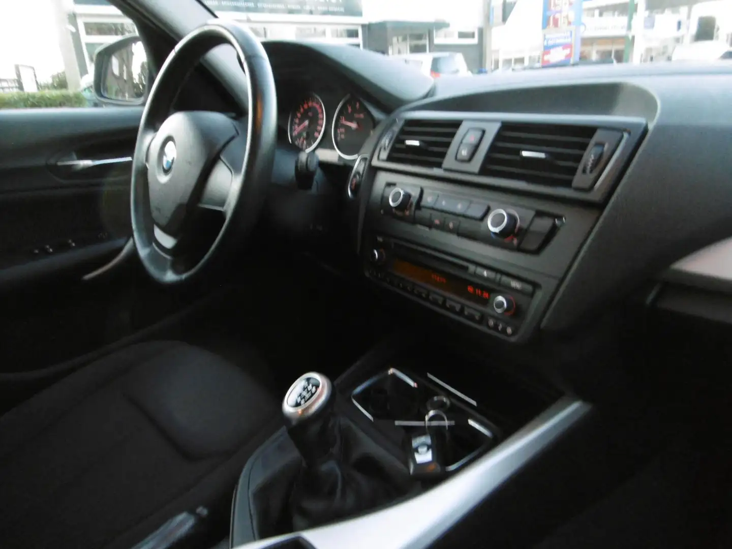 BMW 116 1-serie 116i 5-deurs 136pk Airco PDC 2e eigenaar Z Gris - 2