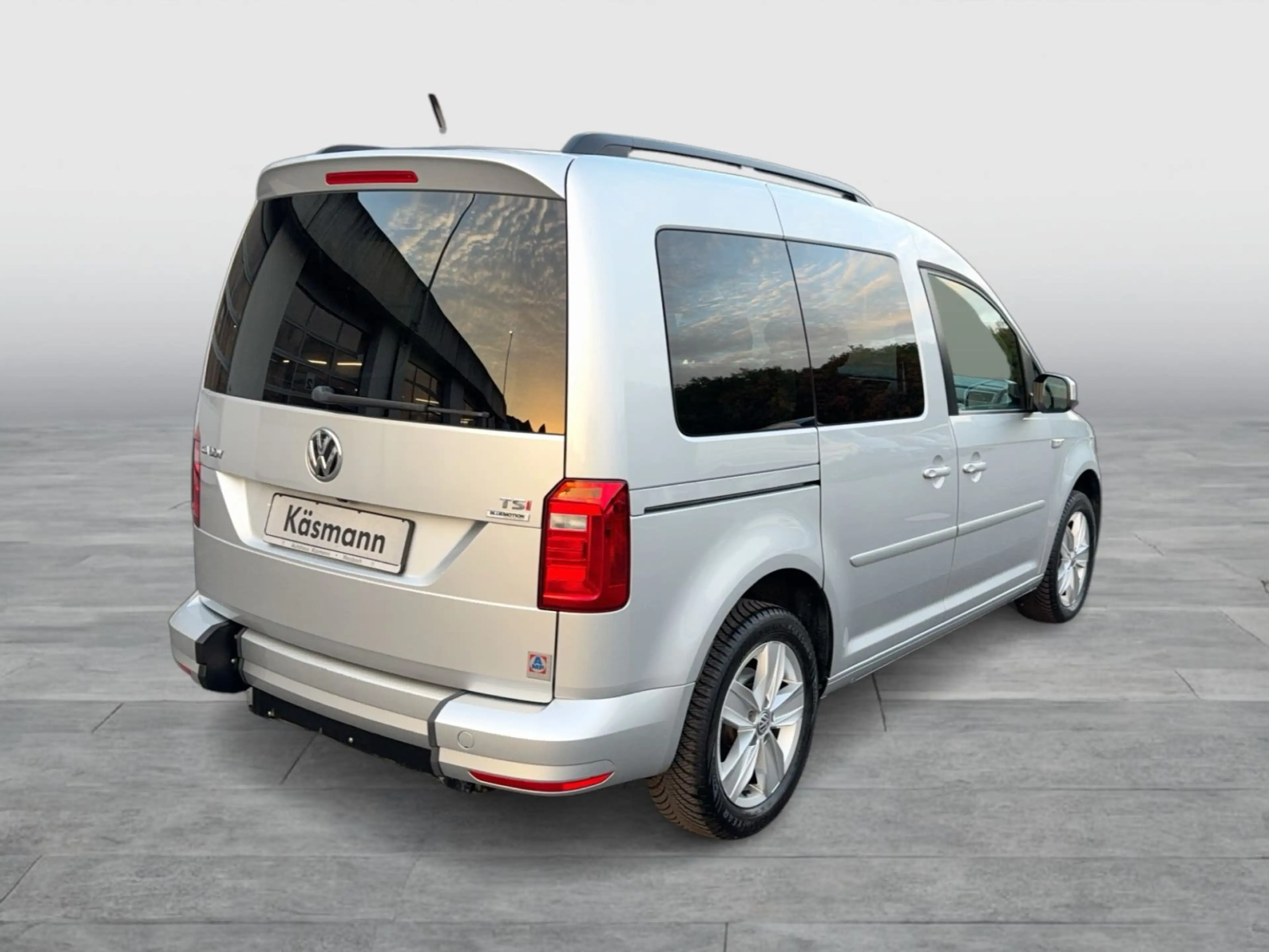 Volkswagen Caddy Comfortline 1.4TSI DSG ROLLSTUHLRAMPE NAV — photo 5