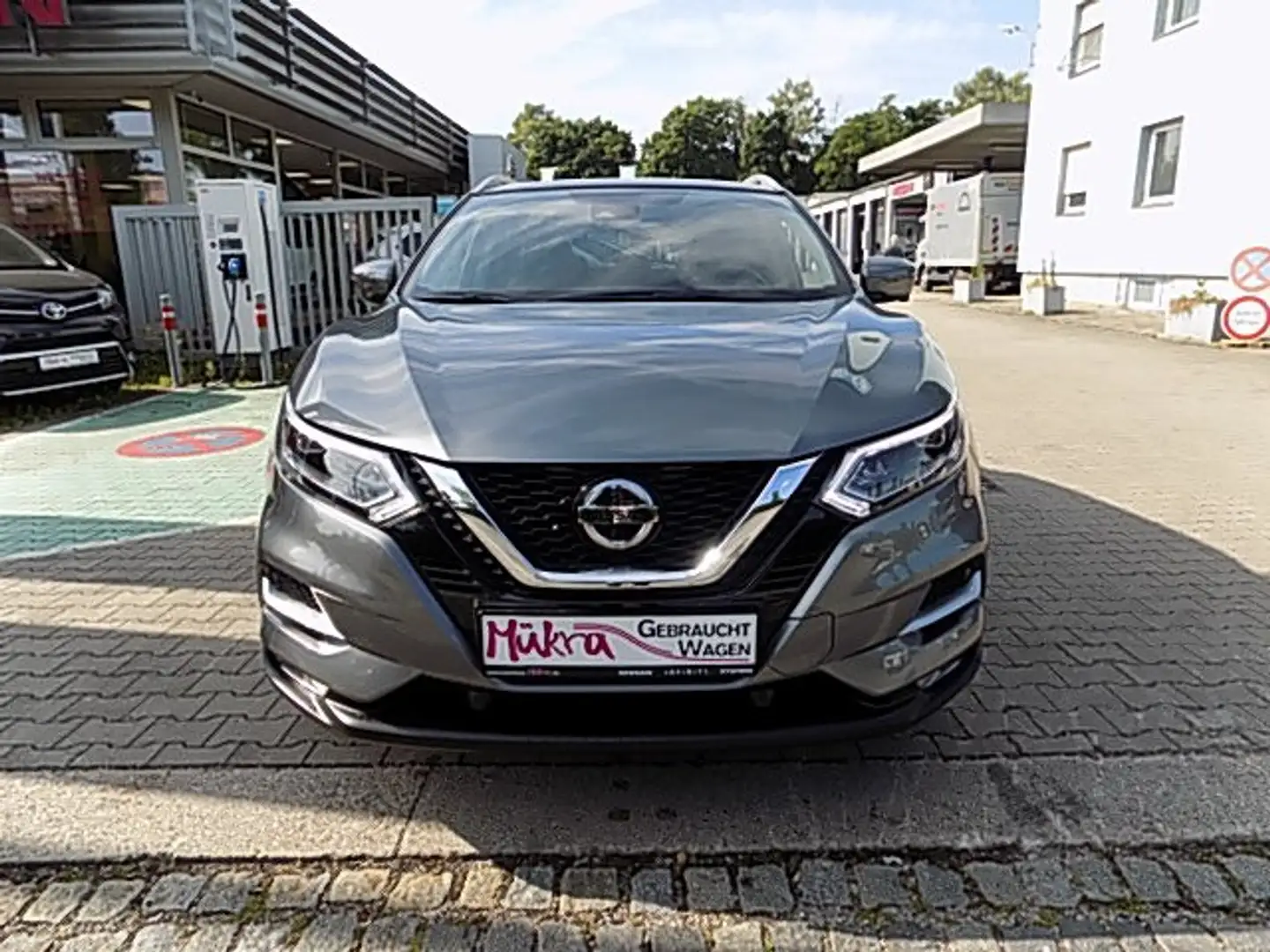 Nissan Qashqai Tekna 1.3 DIG-T 160 PS DCT 8fach Alu Klima Navi Gris - 2