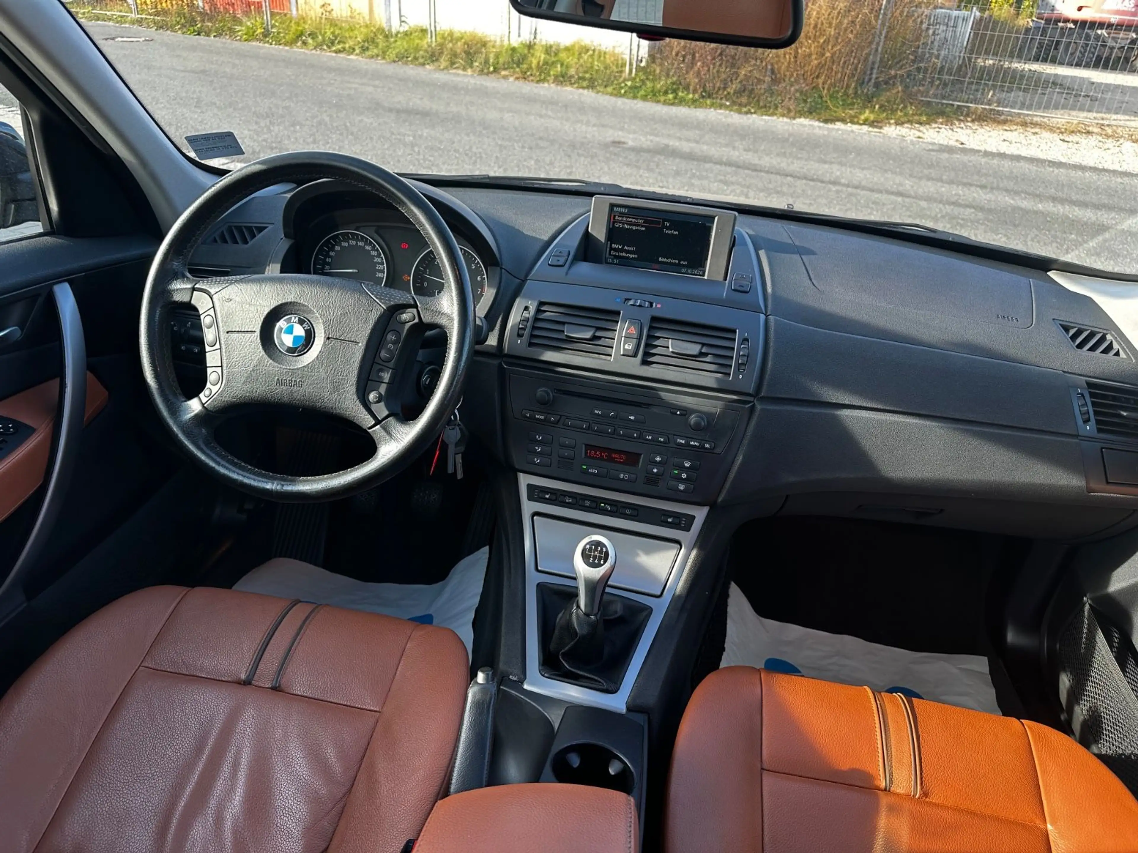 BMW X3 2.5 i — photo 9