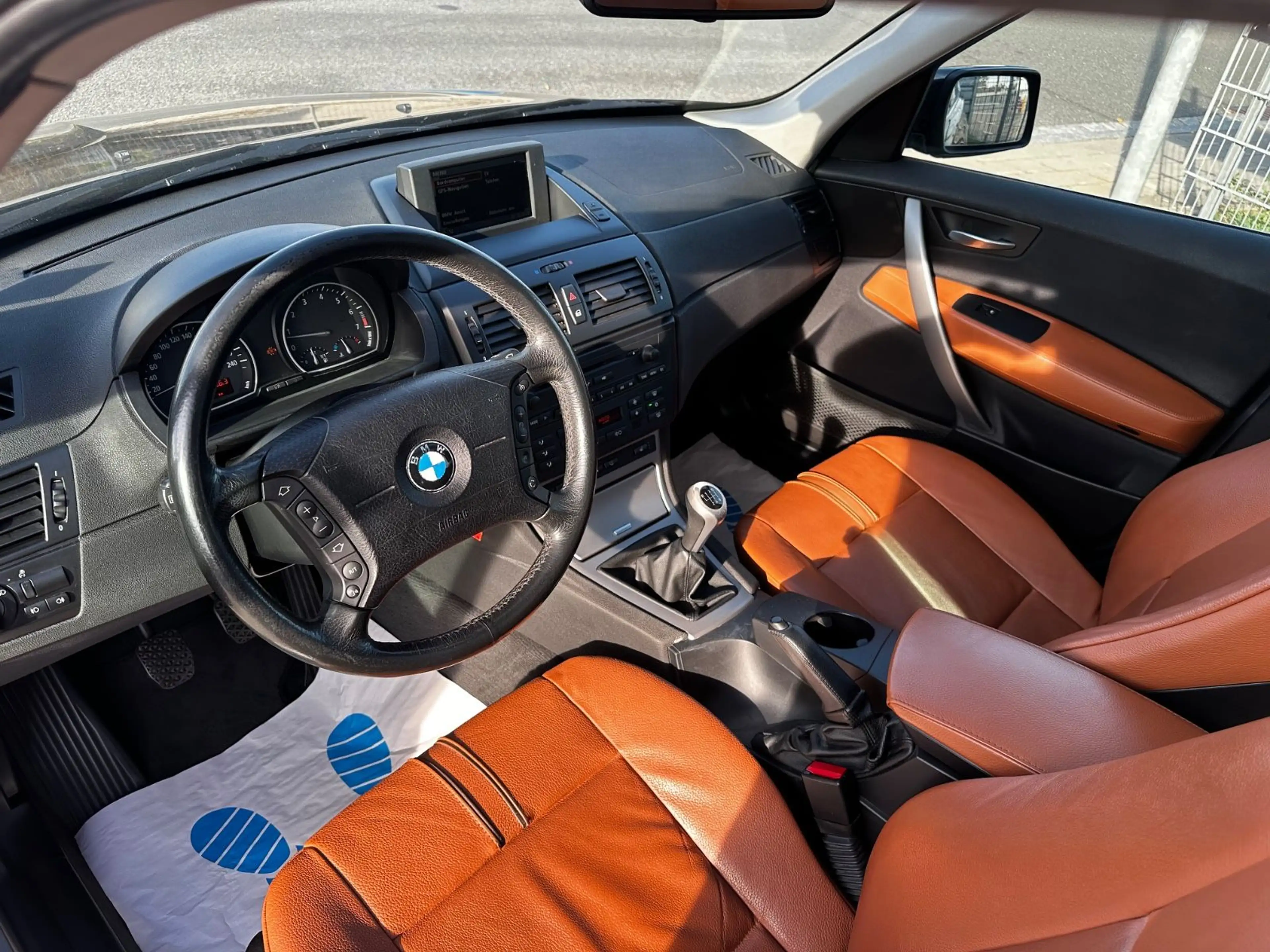 BMW X3 2.5 i — photo 11