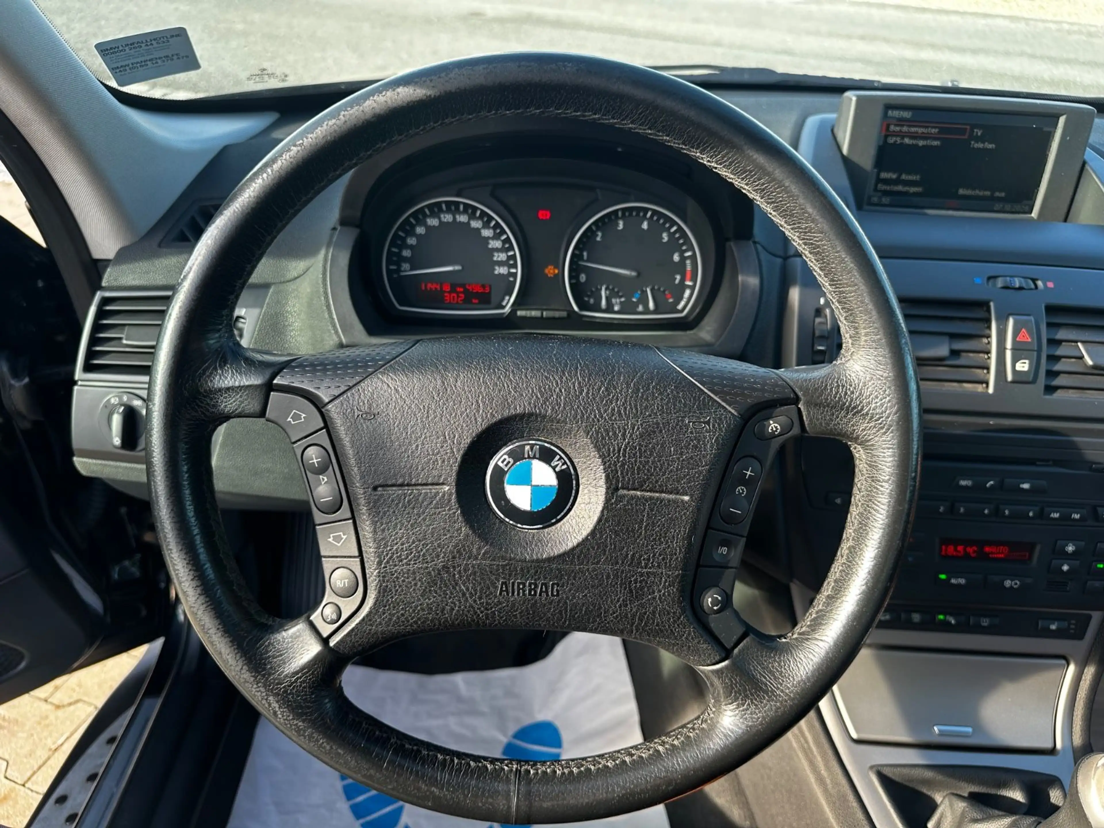 BMW X3 2.5 i — photo 12