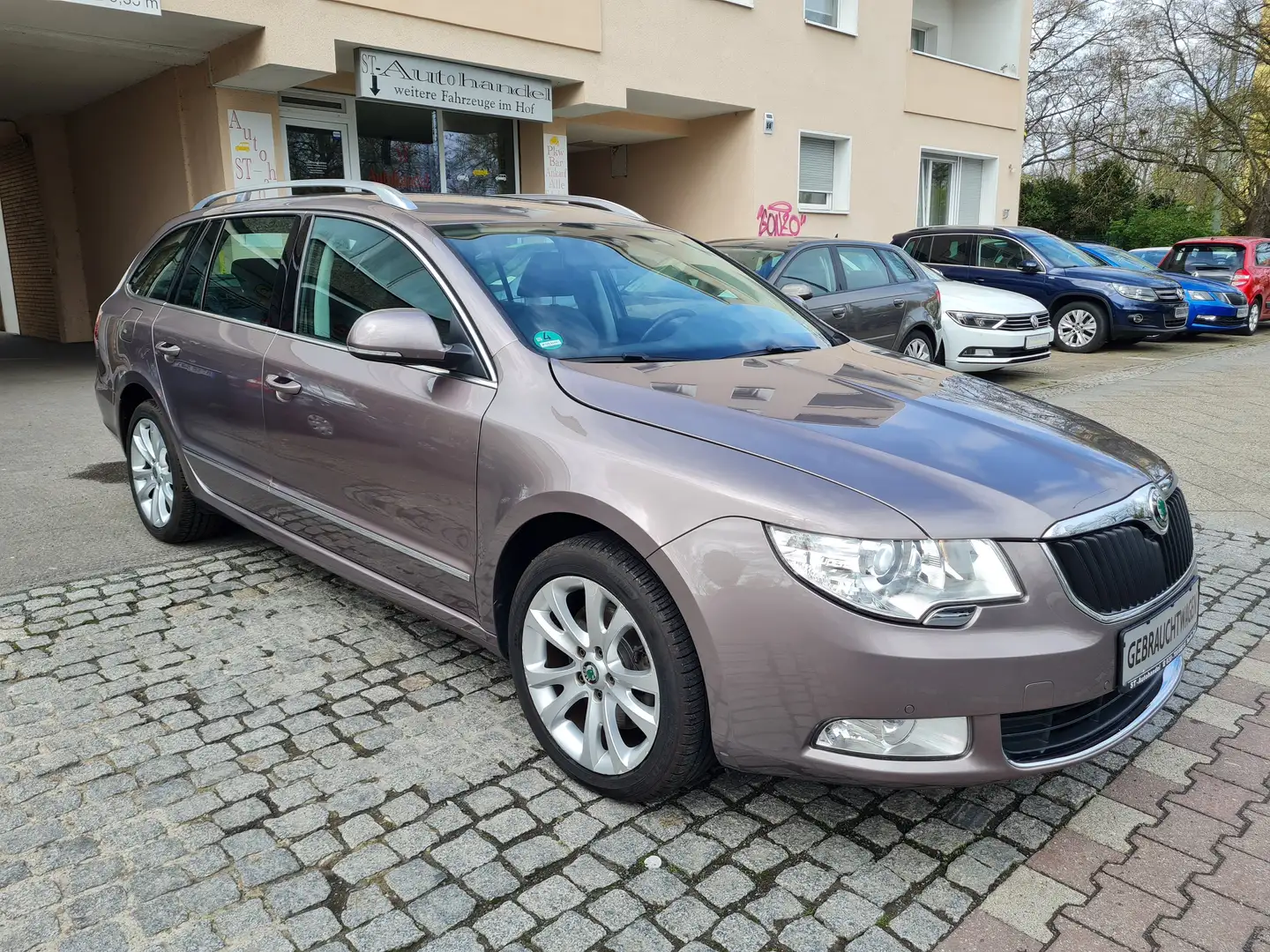 Skoda Superb Elegance/1.Hand/Automatik DSG/Leder/Xenon/Klimatr. Brown - 1