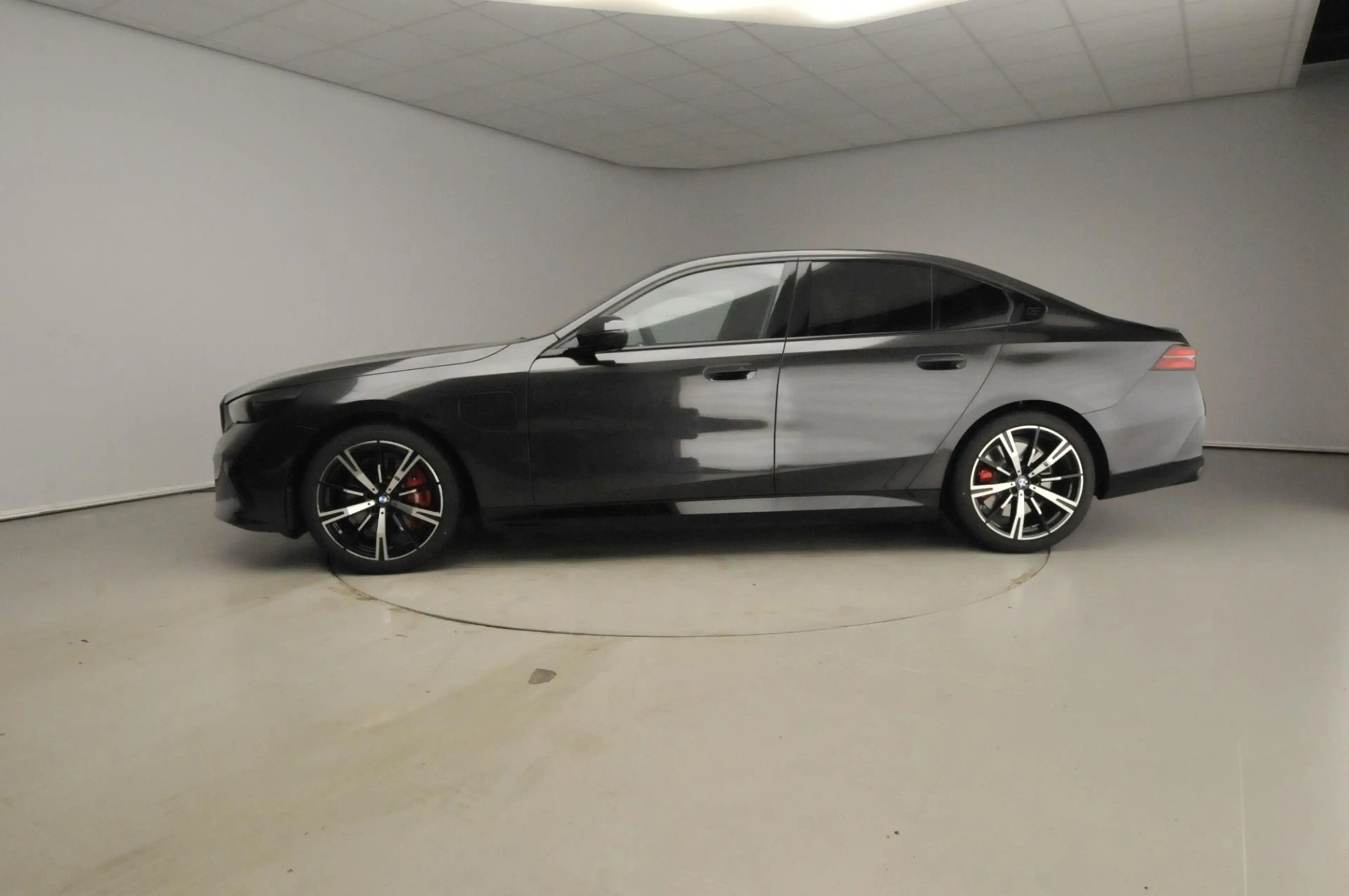 BMW 550 5 serie 550e xDrive M Sportpakket Pro | Comfort pa — photo 2