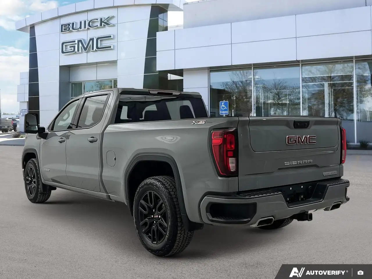 GMC Sierra 1500 снимка GMC Sierra 1500