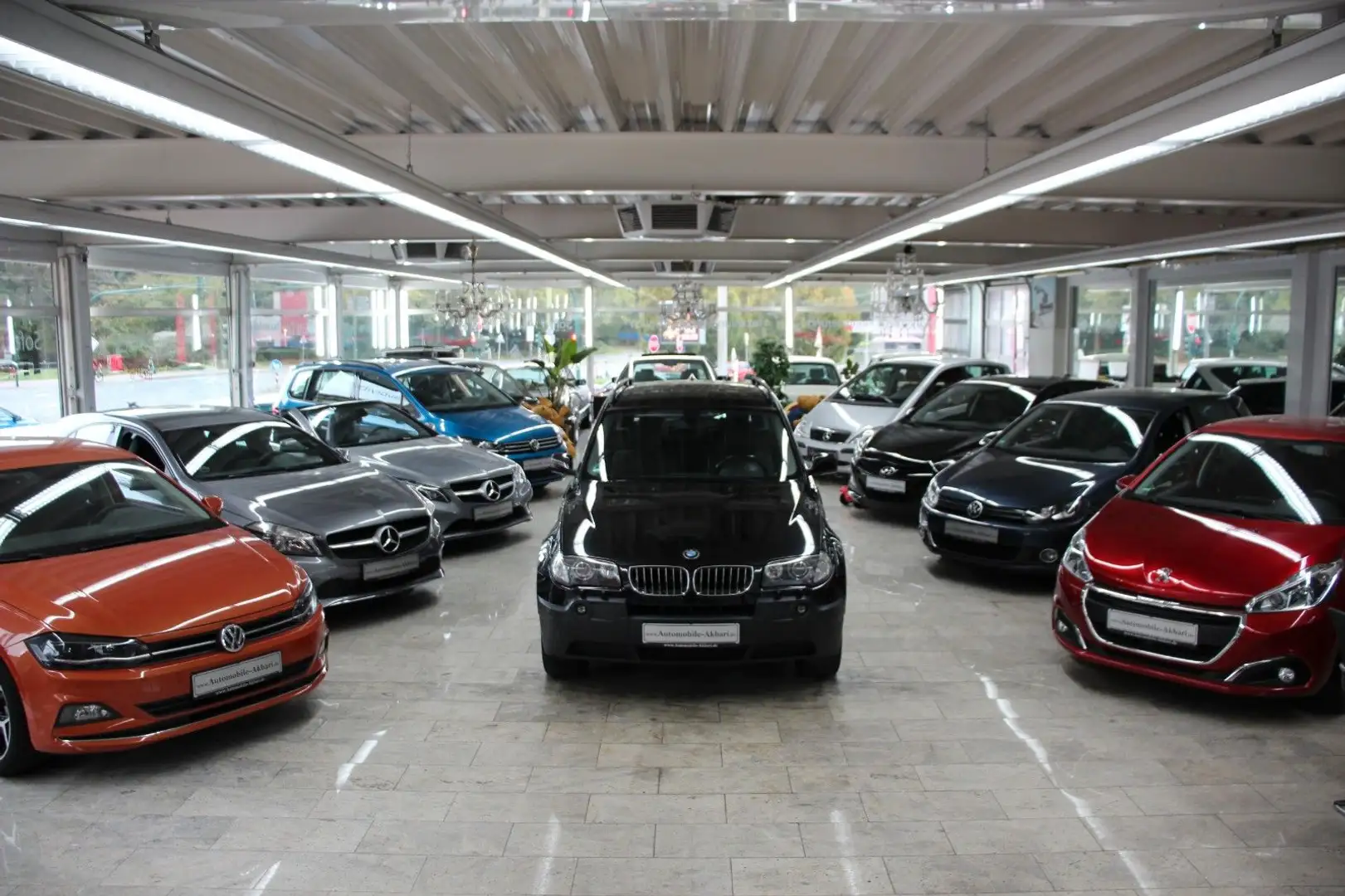 BMW X3 3.0d *Allrad* Schwarz - 1