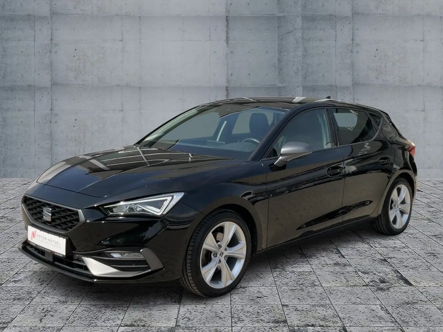 SEAT Leon 1.5TSI FR-LINE LED+NAV+APP+GRA+SHZ+PLA+PANO Negro - 2