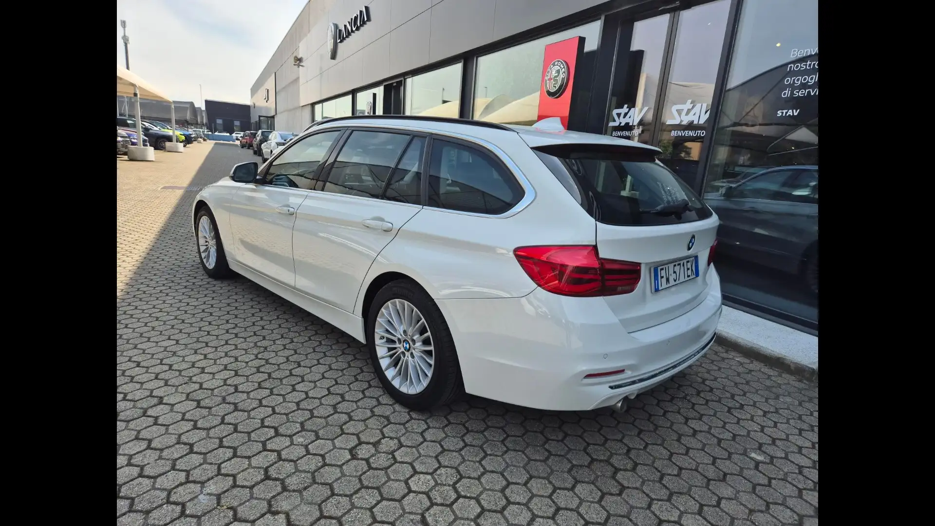 BMW 316 d Luxury Weiß - 2