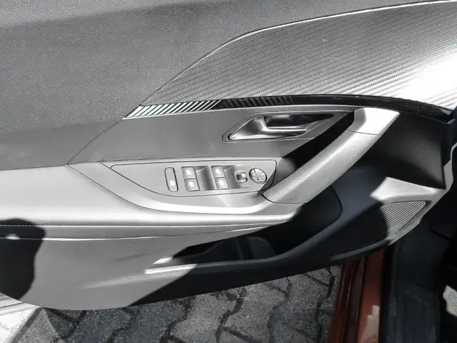 Peugeot 2008 view 13