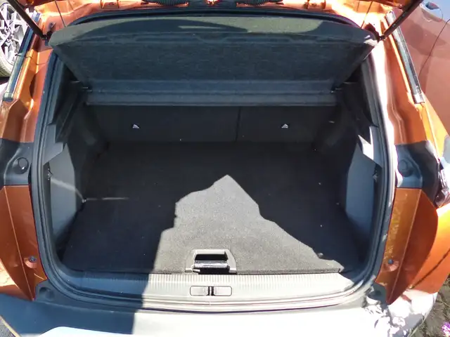 Peugeot 2008 view 17