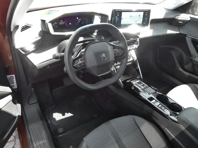 Peugeot 2008 view 5