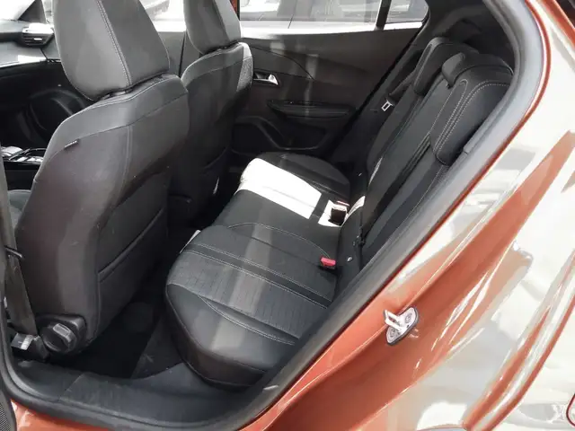 Peugeot 2008 view 14