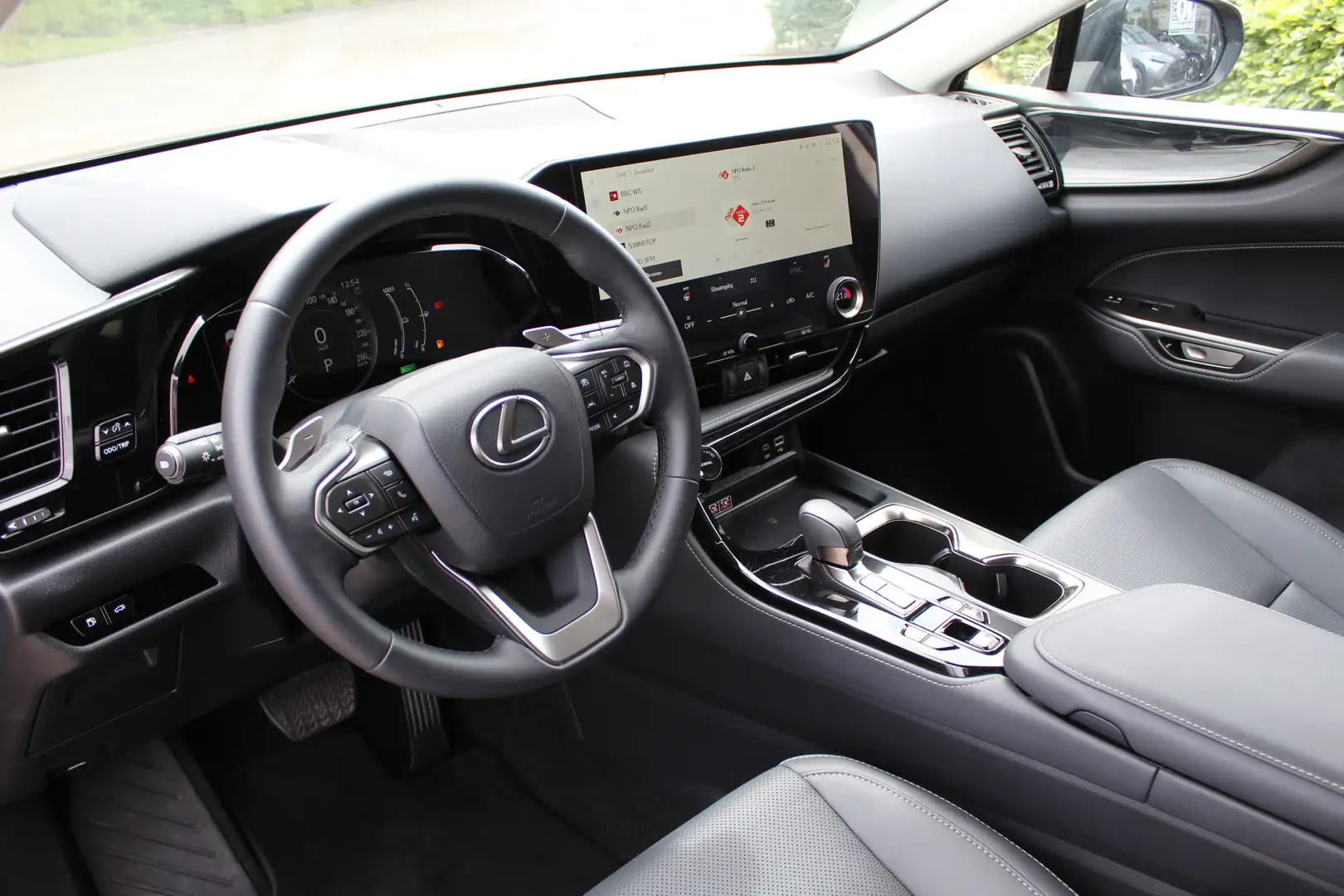 Lexus NX 450h+ AWD Luxury Line Plug-in Hybrid | Rijklaar | Afn.tr Noir - 2