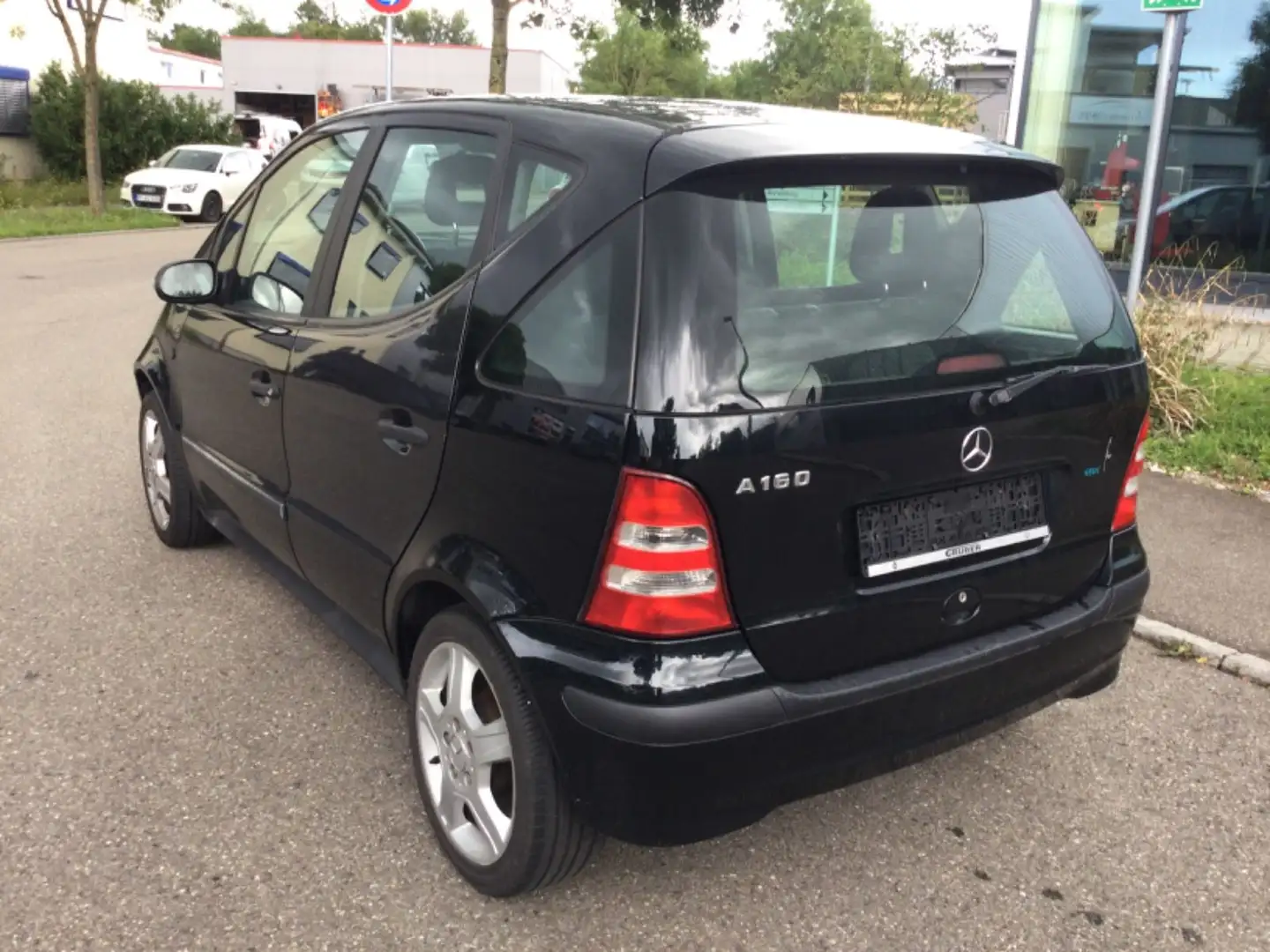 Mercedes-Benz A 160 AUTOMATIK TÜV NEU Noir - 1