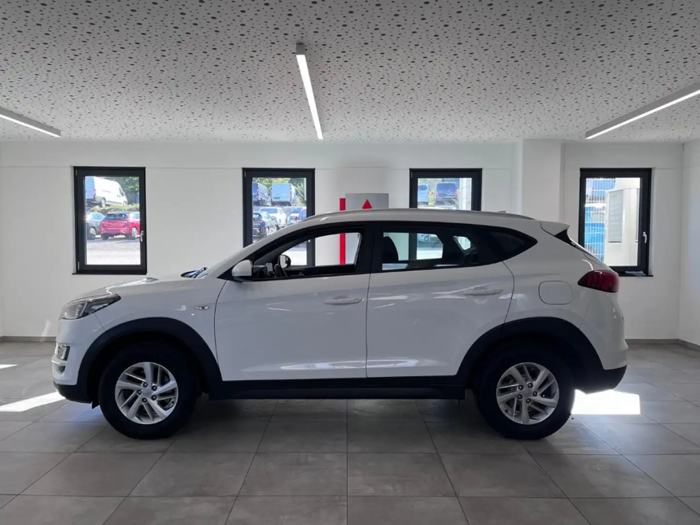 Hyundai TUCSON 1.6 GDI Comfort PDC Kamera Navi Tempomat Blanc - 2