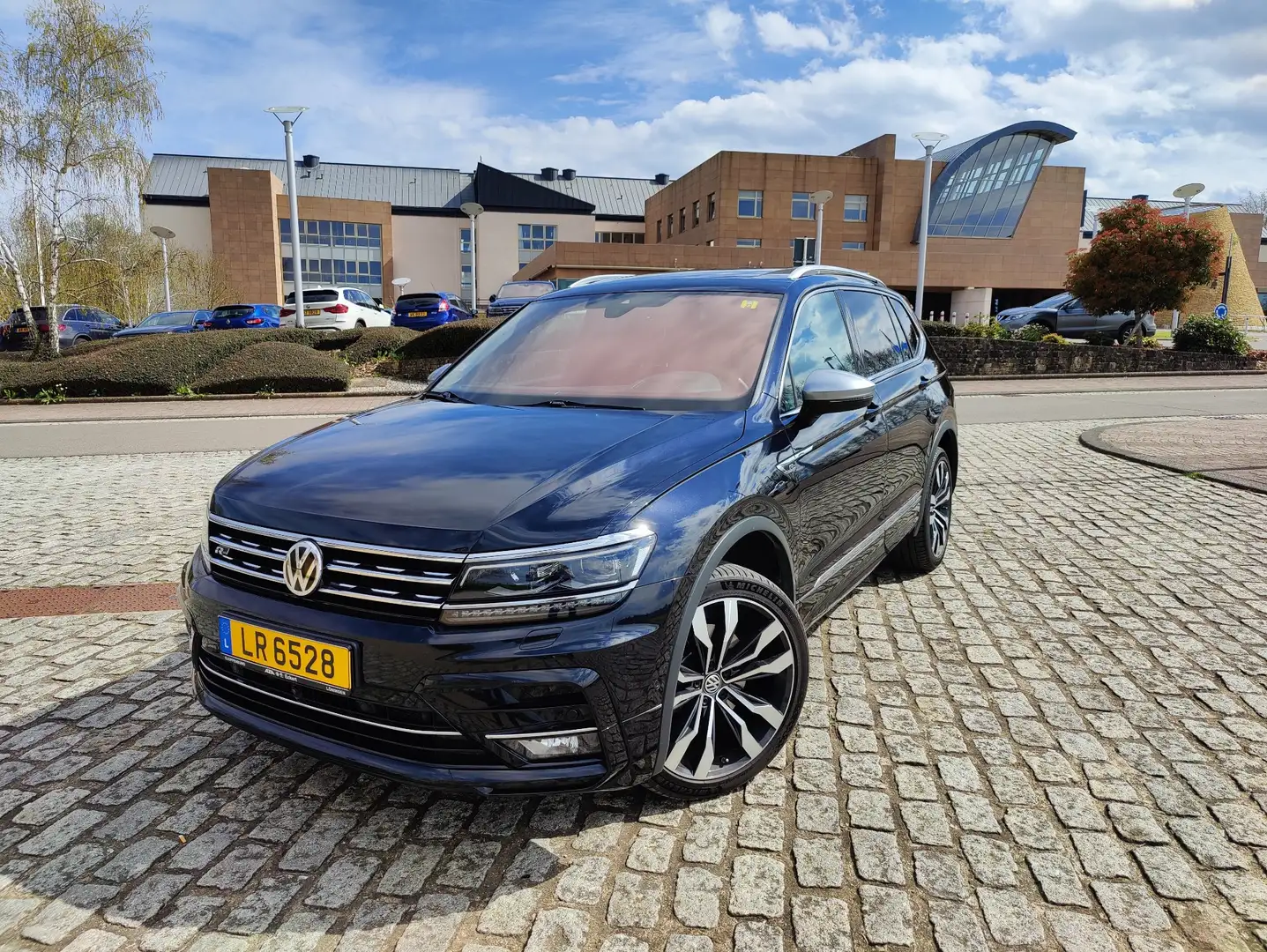 Volkswagen Tiguan Allspace 2.0 TDI SCR 4Motion R-Line - 1