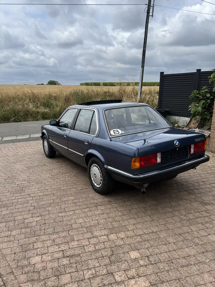 BMW 320, foto 3