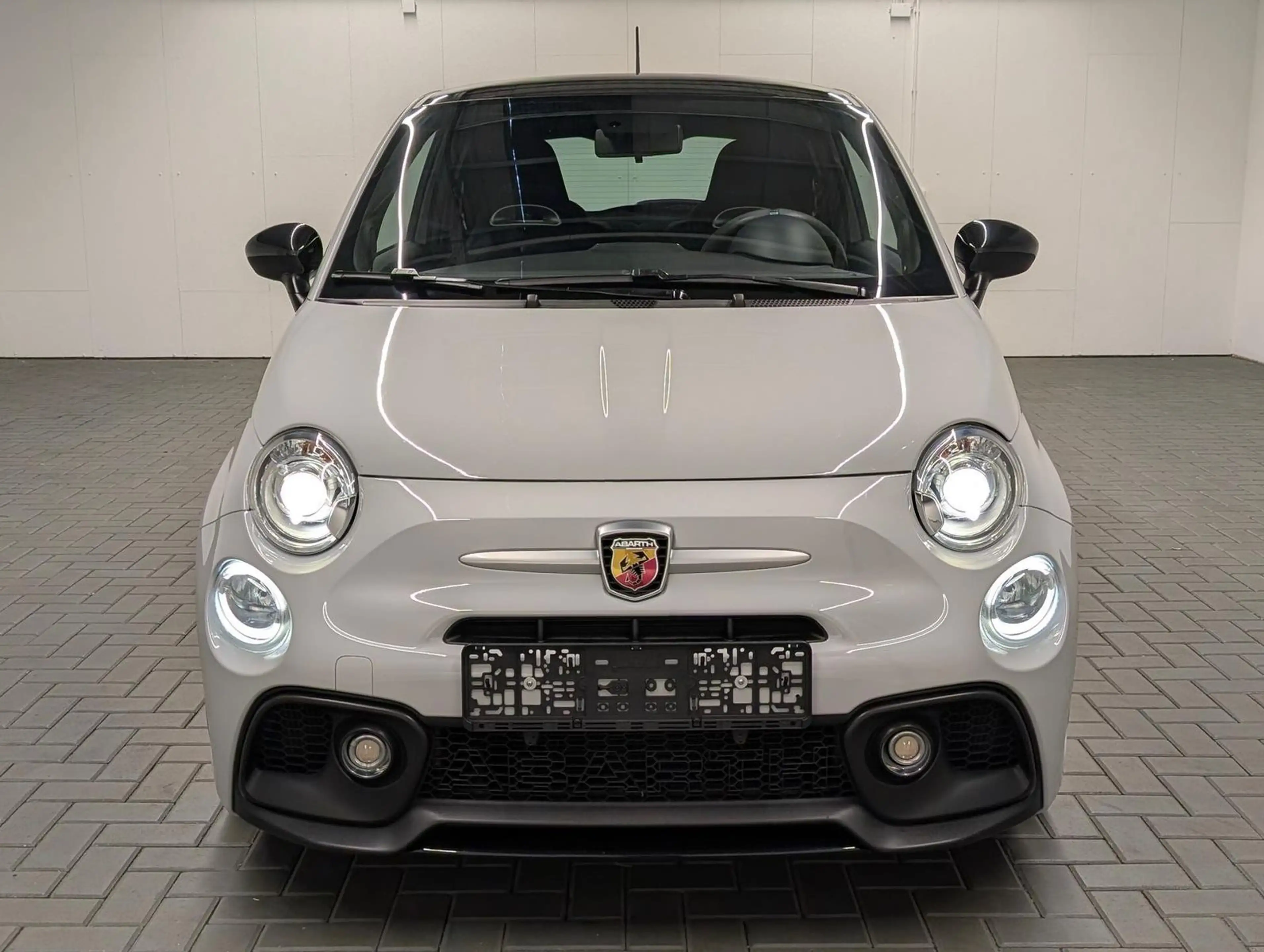 Abarth 595 Bi-Xenon/U-Connect/Beats/PDC/DAB/17-LM — photo 8